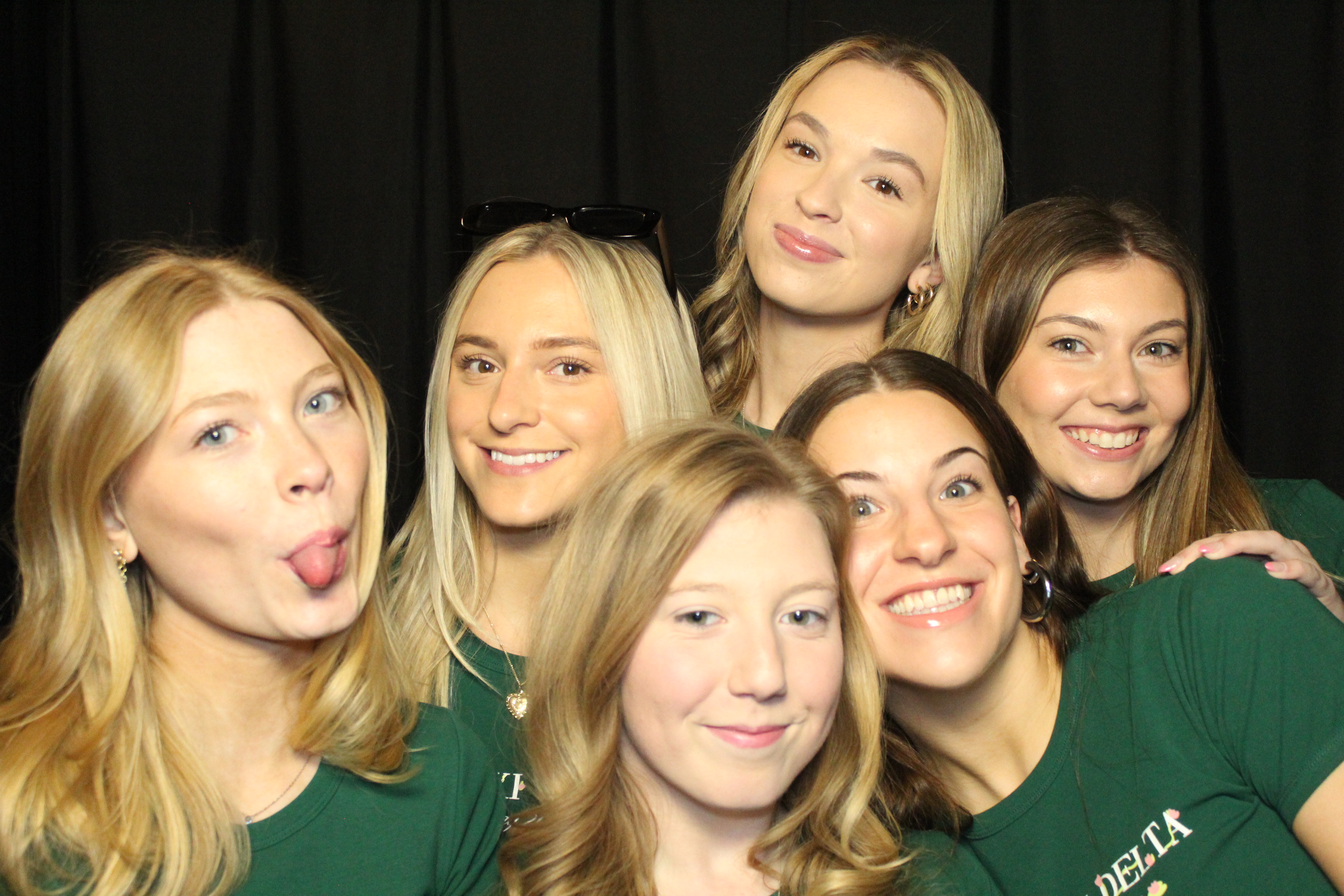 Alpha Xi Delta | View more photos from the event at gallery.photoboothcincy.com/u/PhotoBoothCincy/Alpha-Xi-Delta