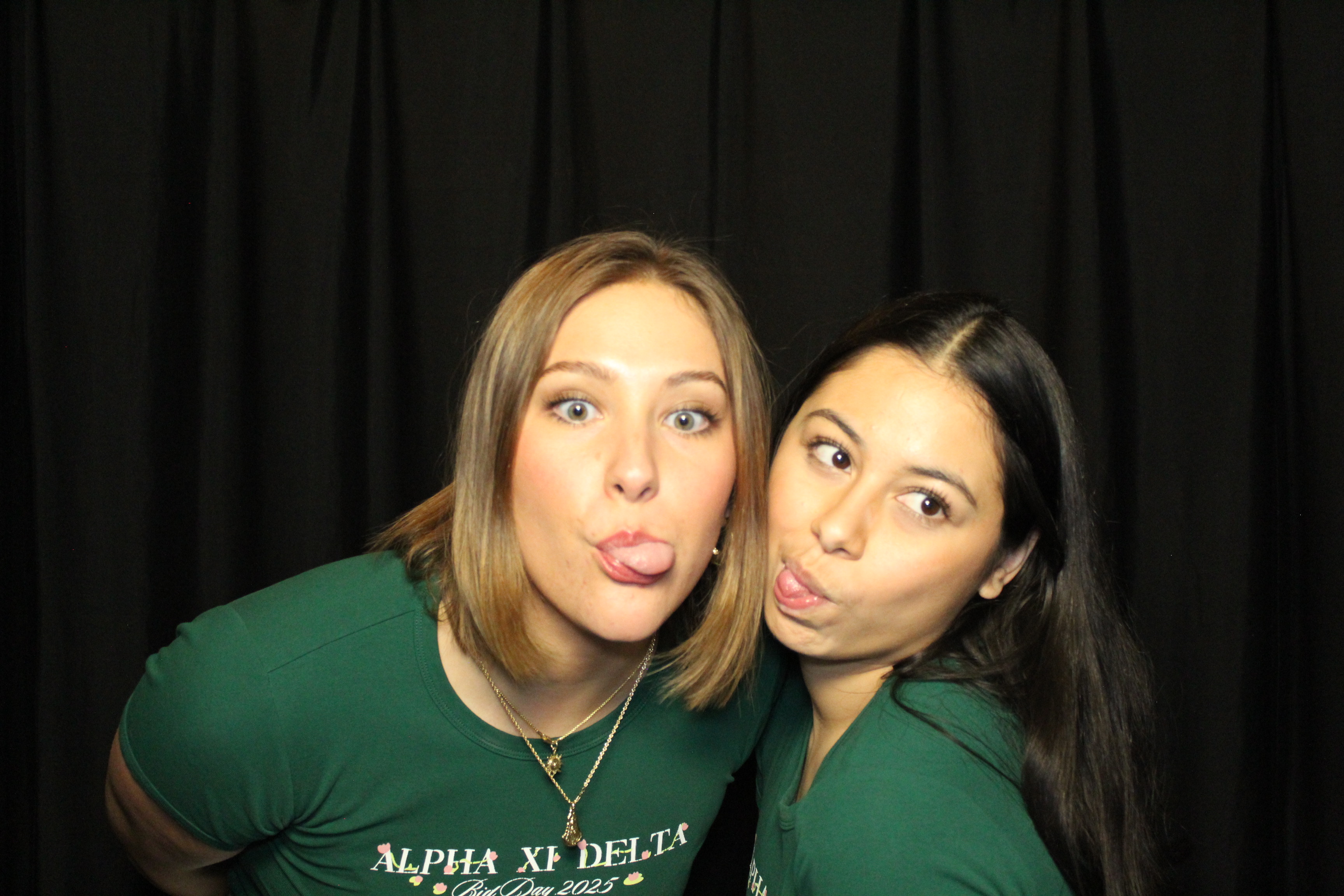Alpha Xi Delta | View more photos from the event at gallery.photoboothcincy.com/u/PhotoBoothCincy/Alpha-Xi-Delta