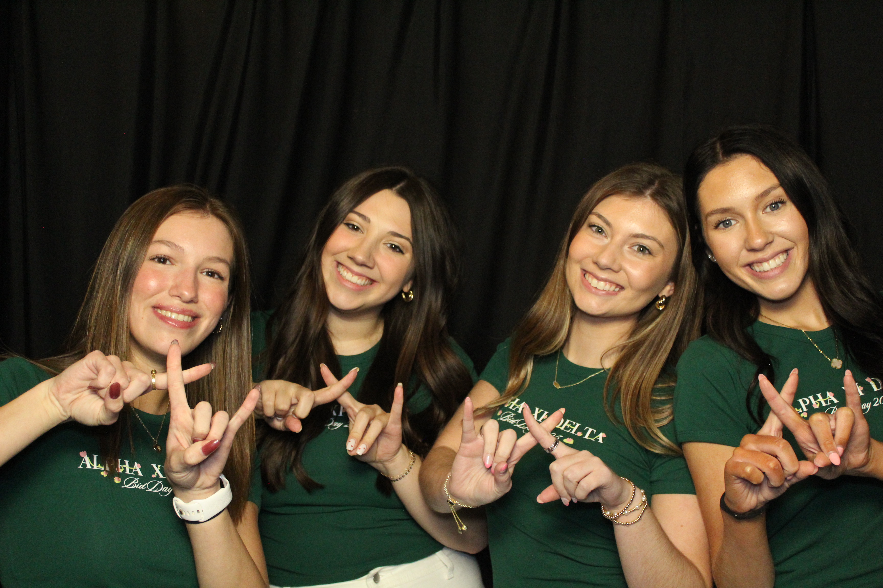 Alpha Xi Delta | View more photos from the event at gallery.photoboothcincy.com/u/PhotoBoothCincy/Alpha-Xi-Delta