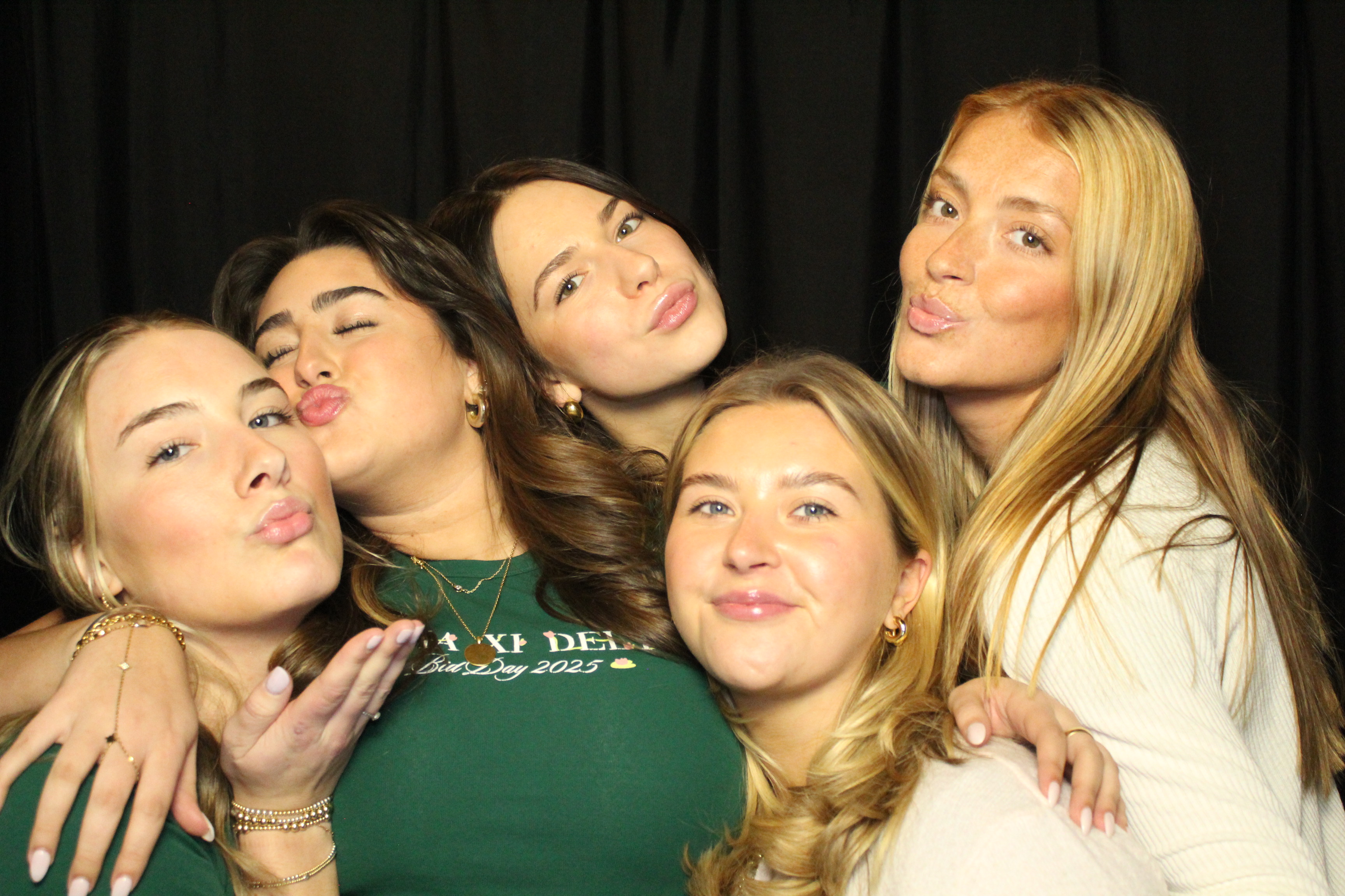 Alpha Xi Delta | View more photos from the event at gallery.photoboothcincy.com/u/PhotoBoothCincy/Alpha-Xi-Delta