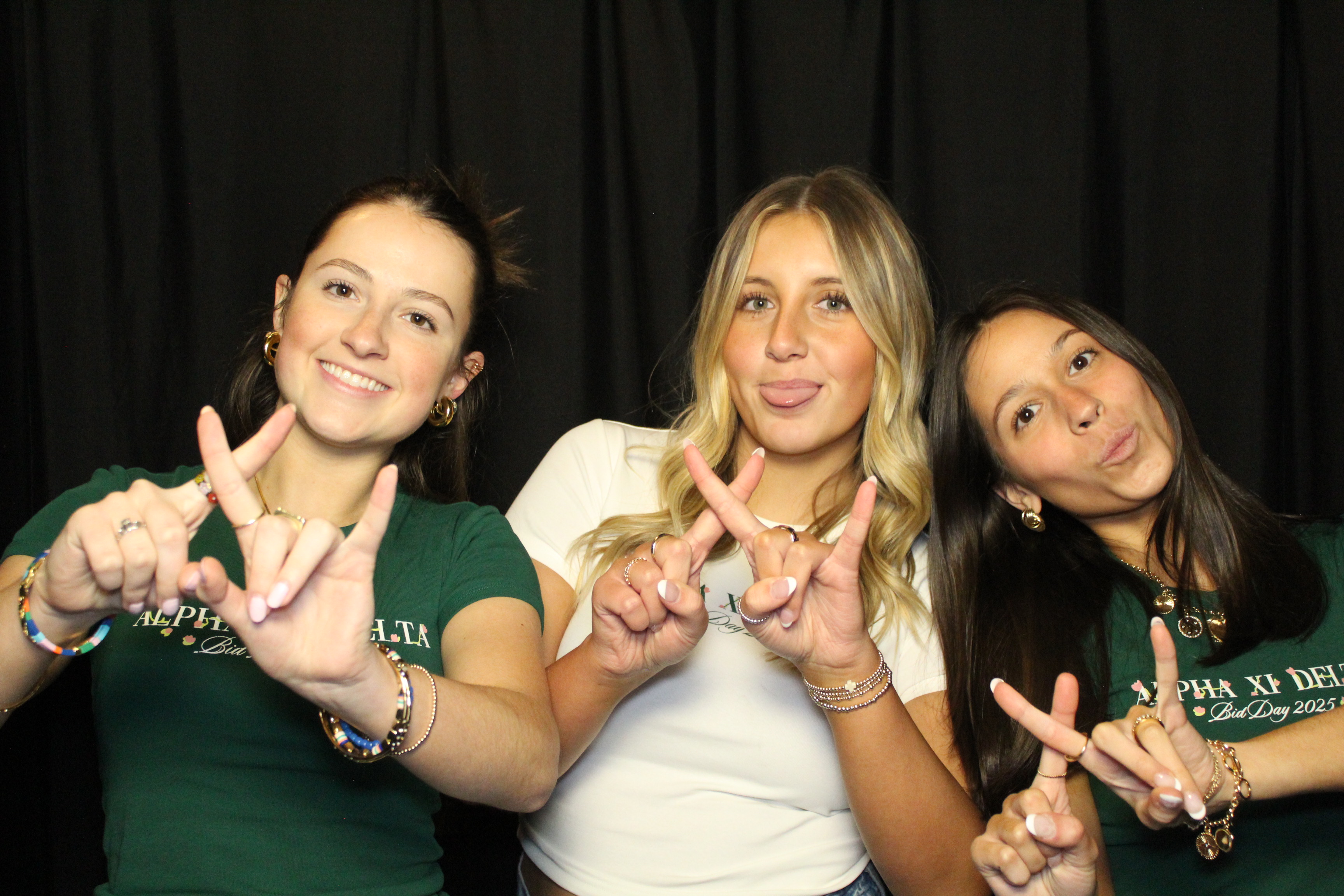 Alpha Xi Delta | View more photos from the event at gallery.photoboothcincy.com/u/PhotoBoothCincy/Alpha-Xi-Delta