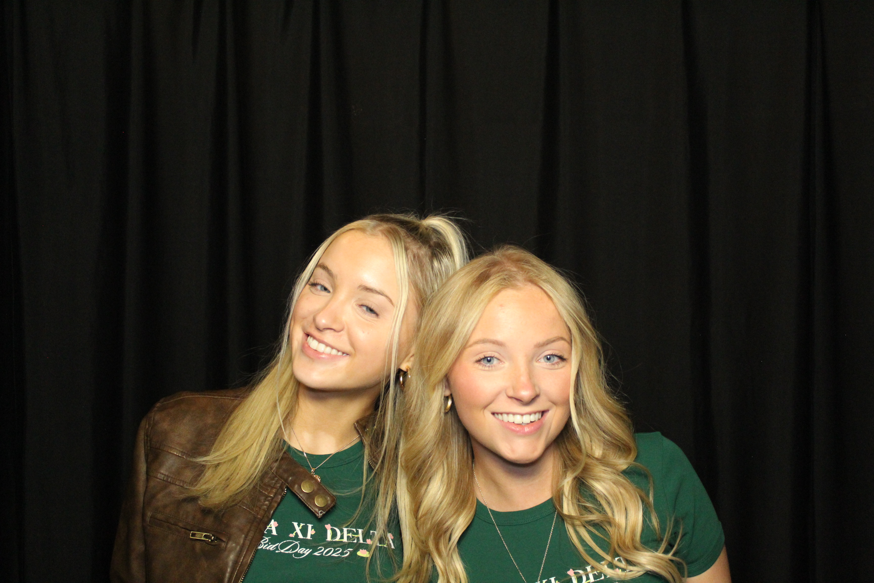 Alpha Xi Delta | View more photos from the event at gallery.photoboothcincy.com/u/PhotoBoothCincy/Alpha-Xi-Delta