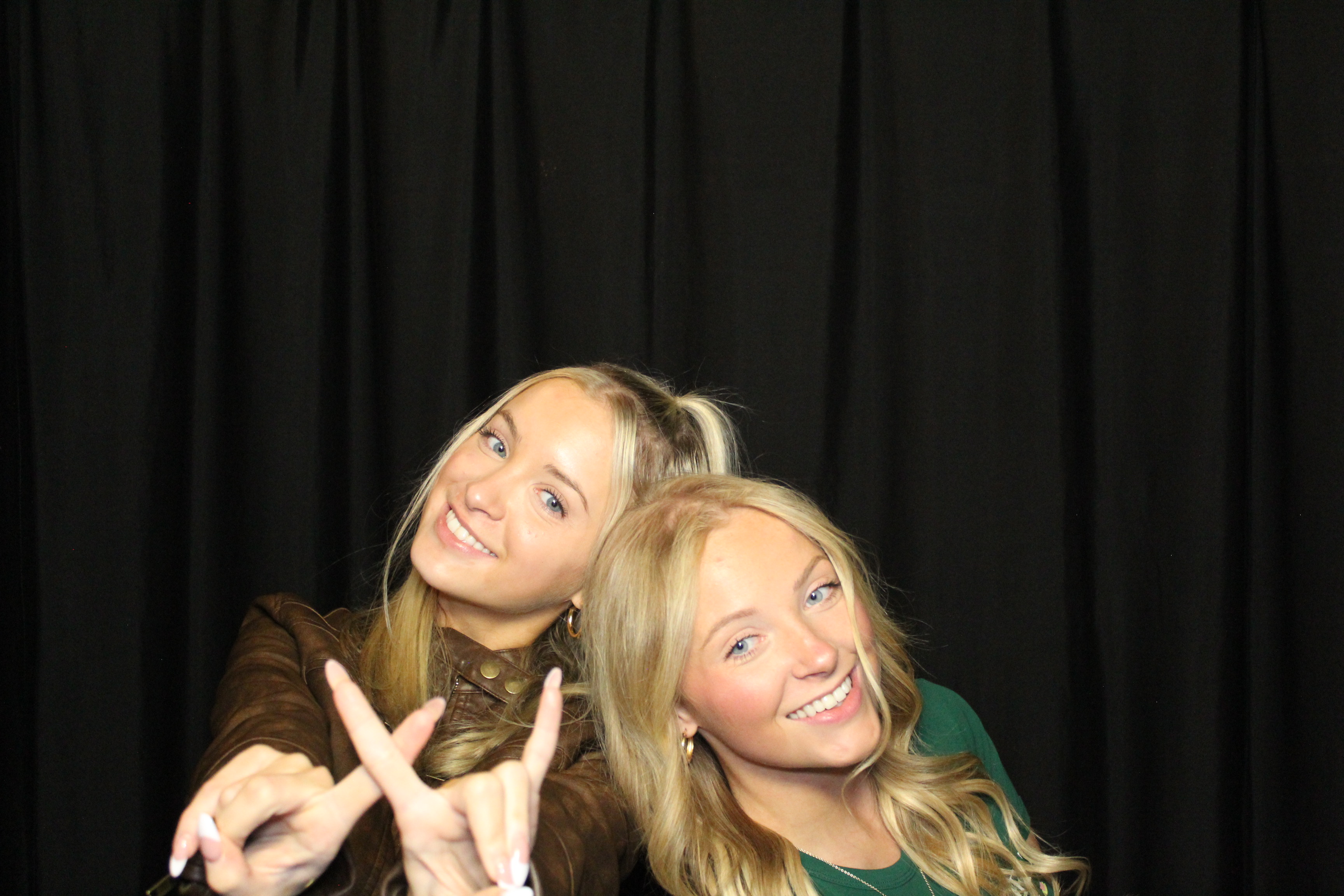 Alpha Xi Delta | View more photos from the event at gallery.photoboothcincy.com/u/PhotoBoothCincy/Alpha-Xi-Delta