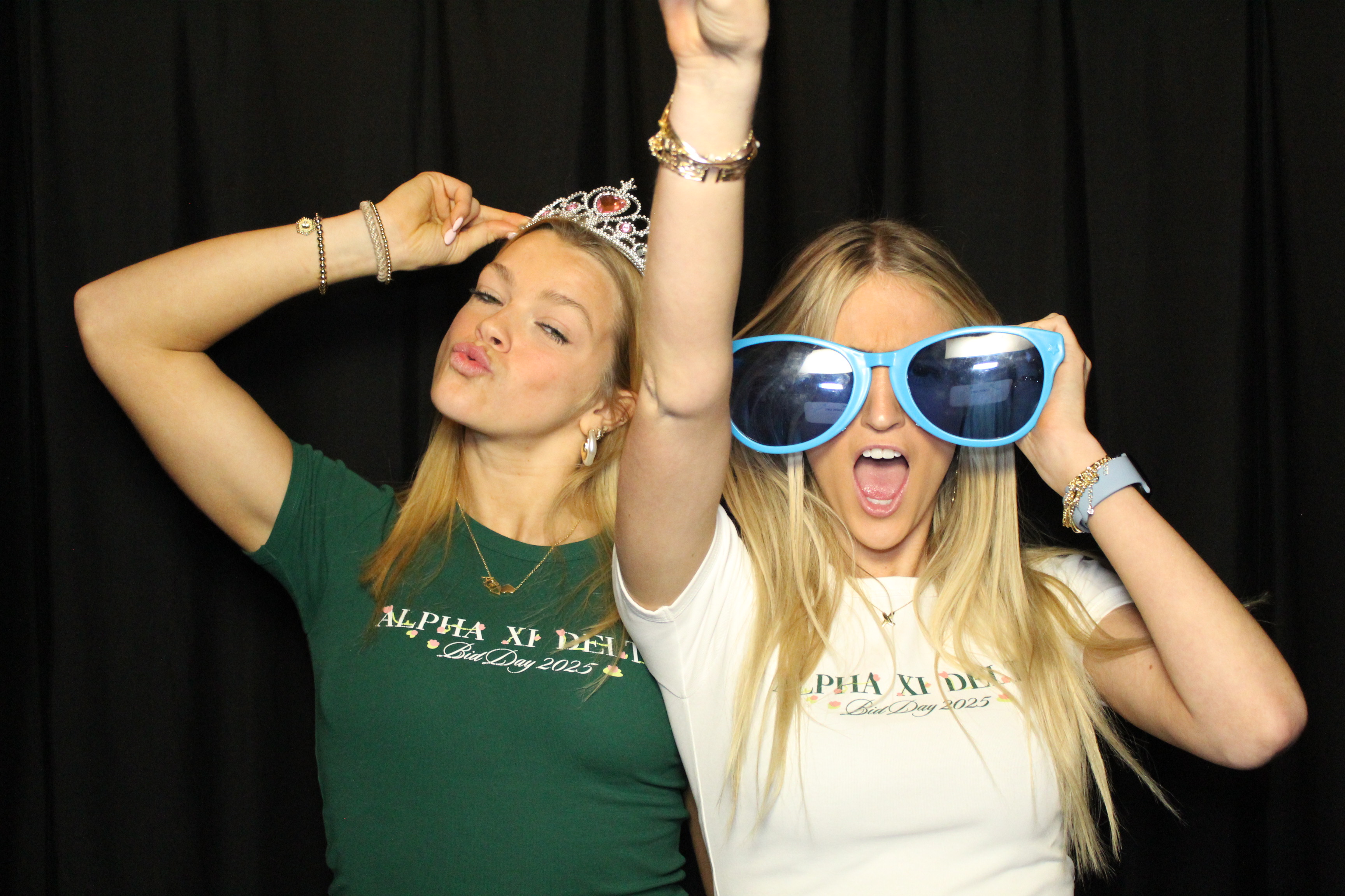 Alpha Xi Delta | View more photos from the event at gallery.photoboothcincy.com/u/PhotoBoothCincy/Alpha-Xi-Delta