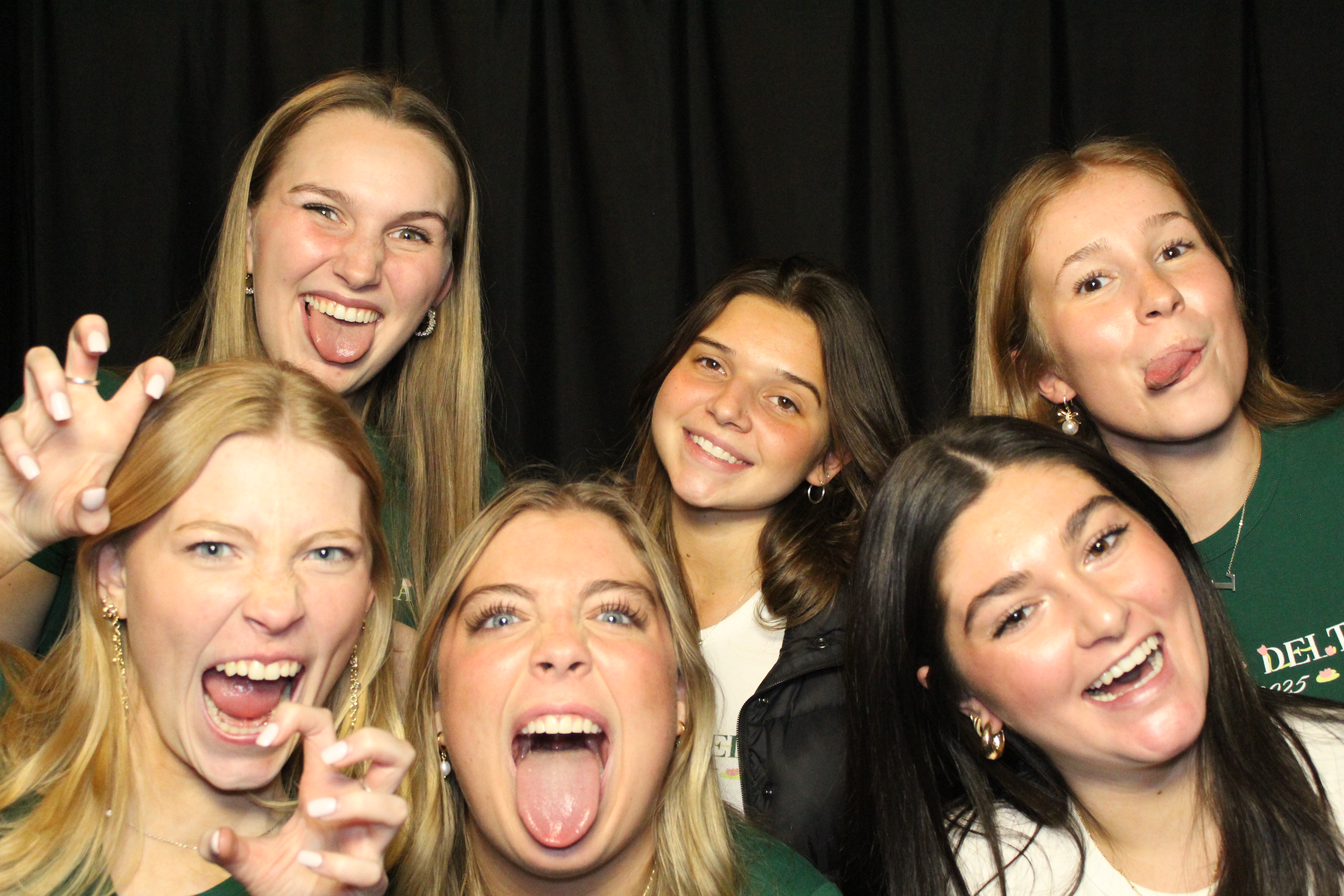 Alpha Xi Delta | View more photos from the event at gallery.photoboothcincy.com/u/PhotoBoothCincy/Alpha-Xi-Delta