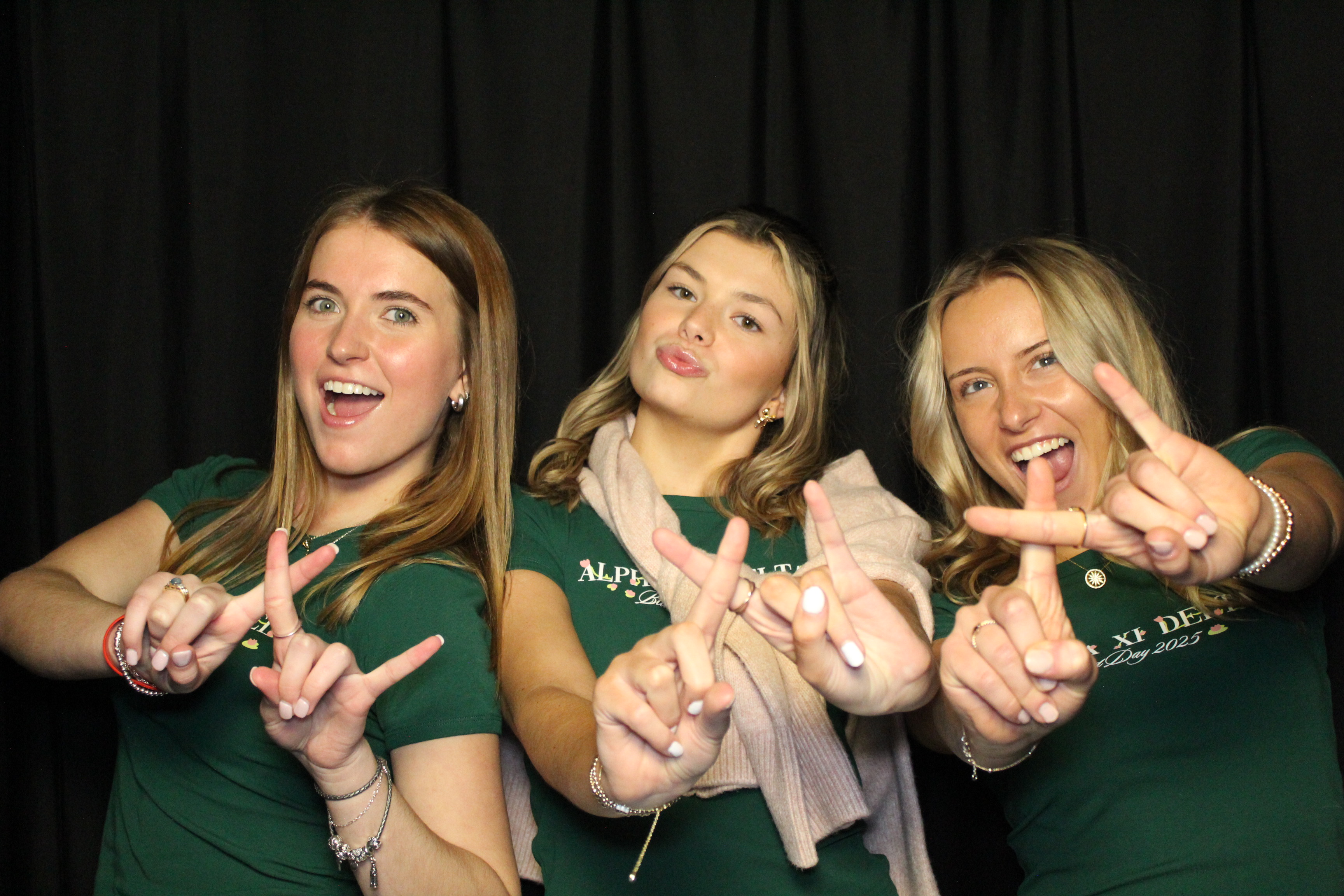 Alpha Xi Delta | View more photos from the event at gallery.photoboothcincy.com/u/PhotoBoothCincy/Alpha-Xi-Delta