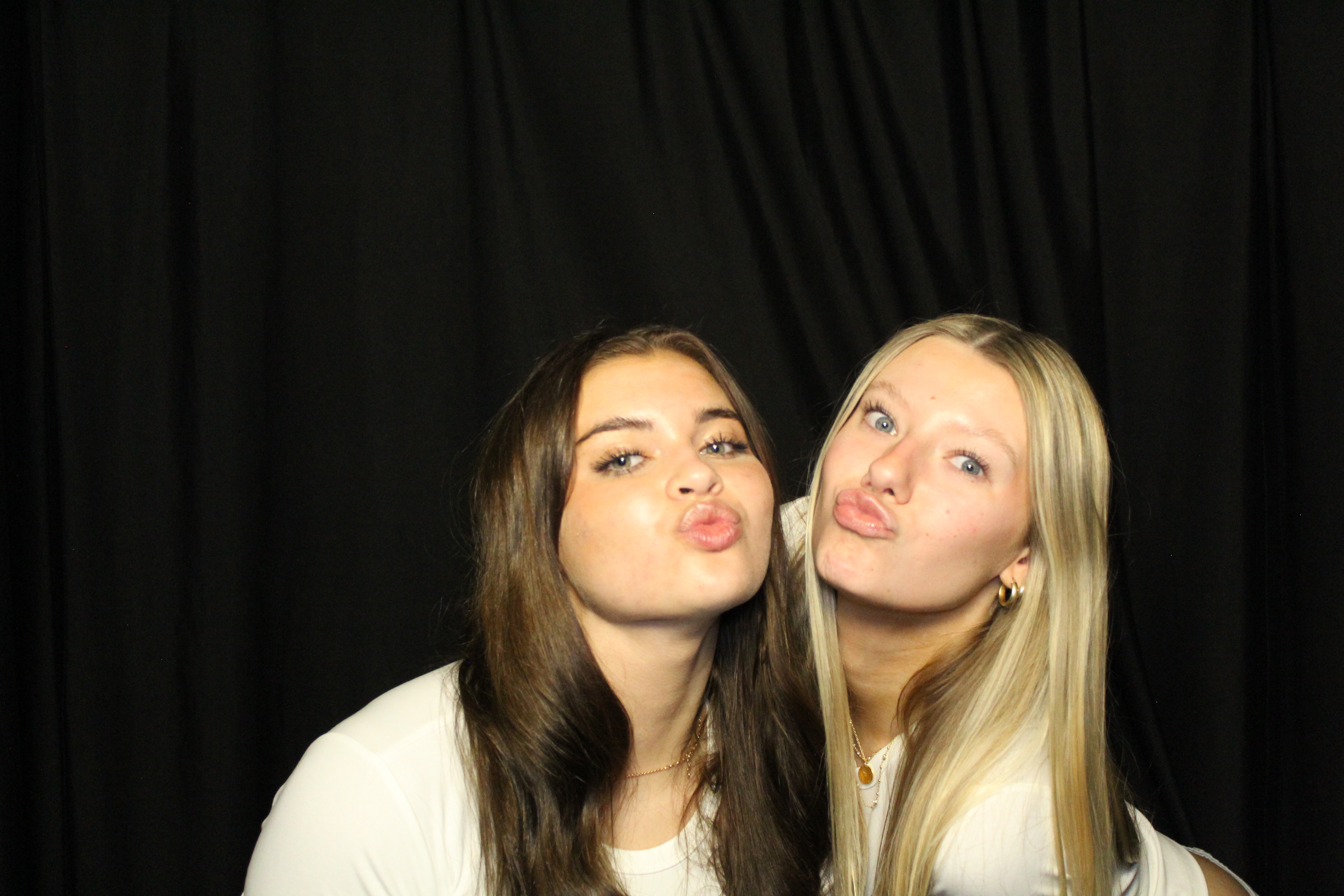 Alpha Xi Delta | View more photos from the event at gallery.photoboothcincy.com/u/PhotoBoothCincy/Alpha-Xi-Delta
