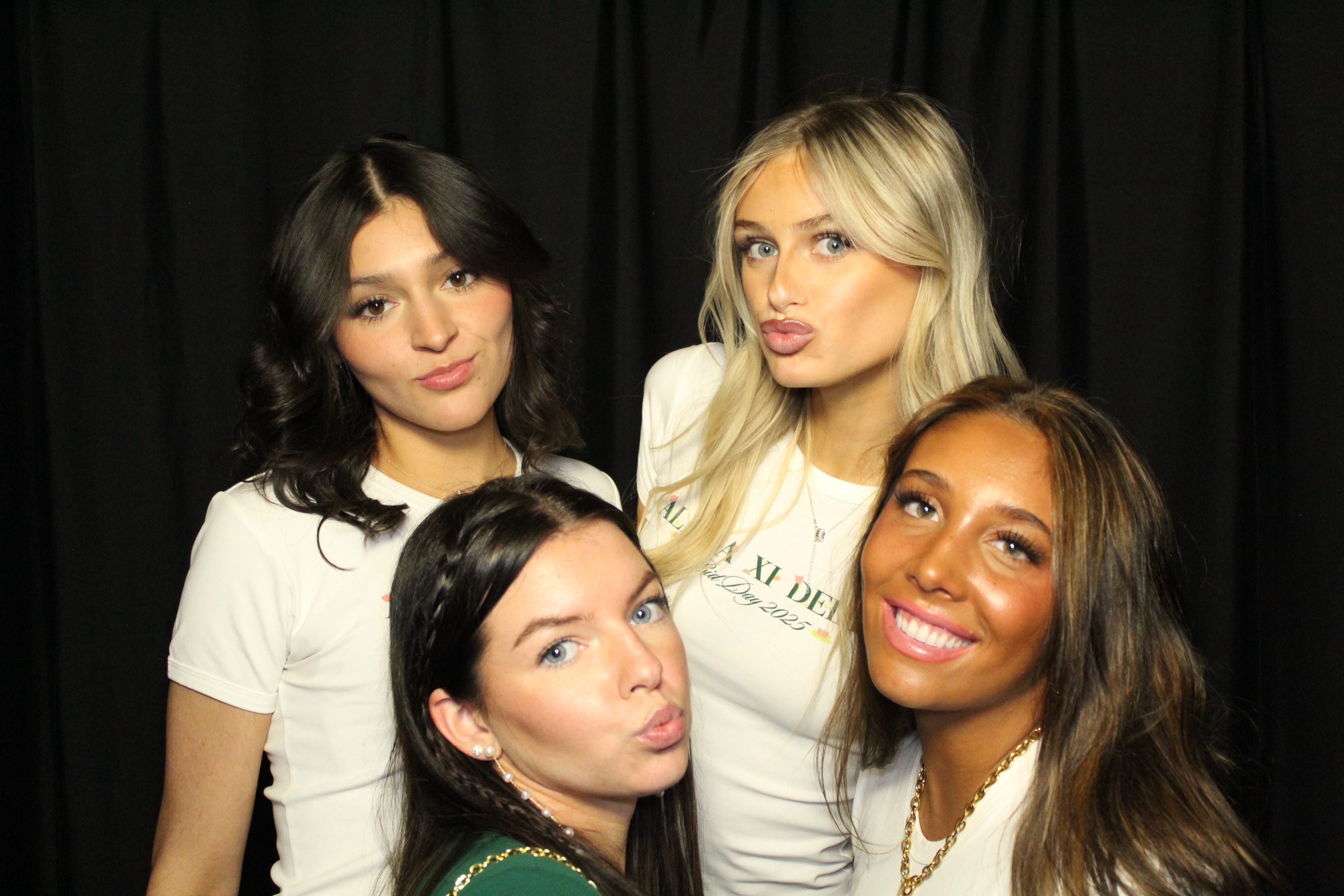 Alpha Xi Delta | View more photos from the event at gallery.photoboothcincy.com/u/PhotoBoothCincy/Alpha-Xi-Delta