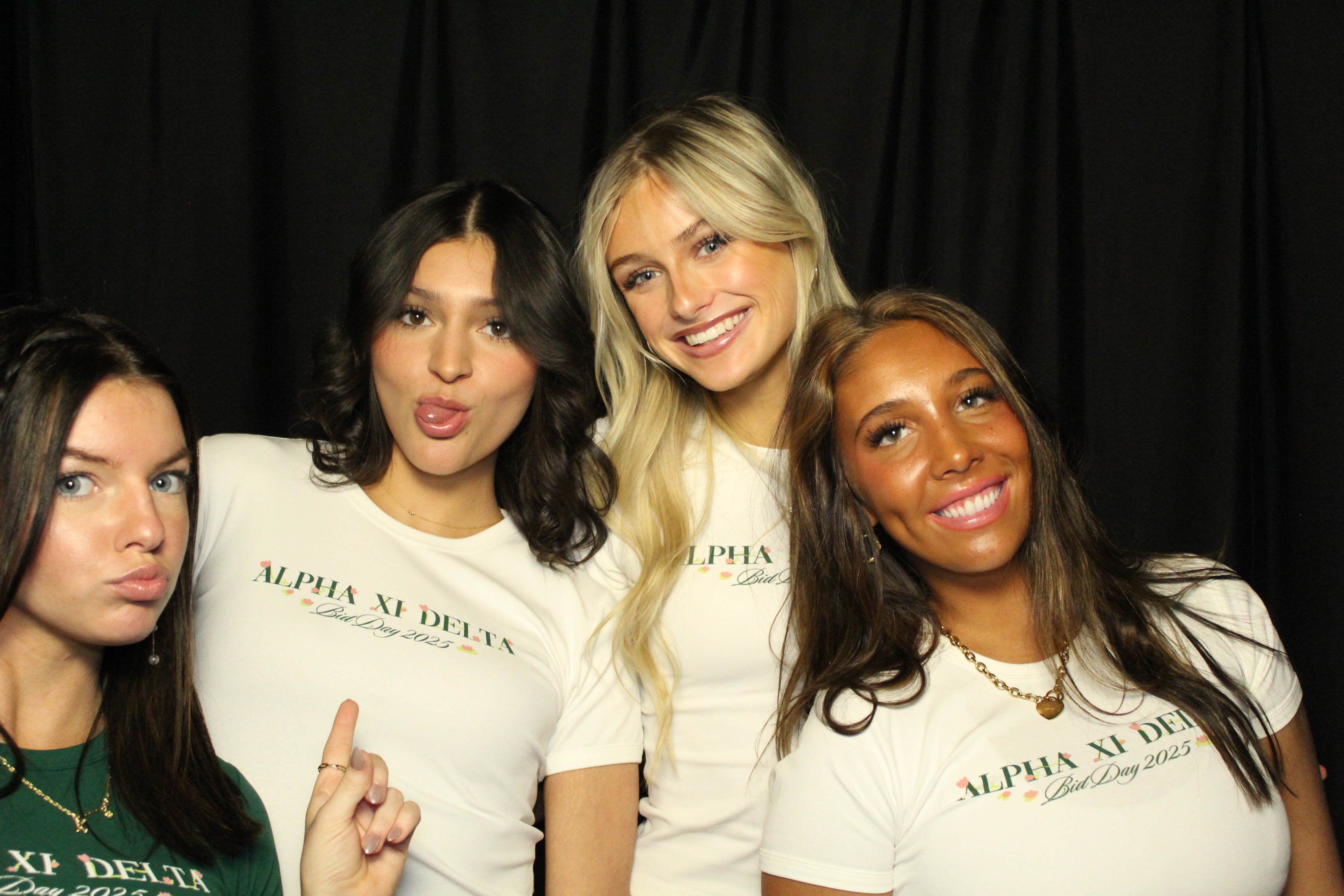 Alpha Xi Delta | View more photos from the event at gallery.photoboothcincy.com/u/PhotoBoothCincy/Alpha-Xi-Delta