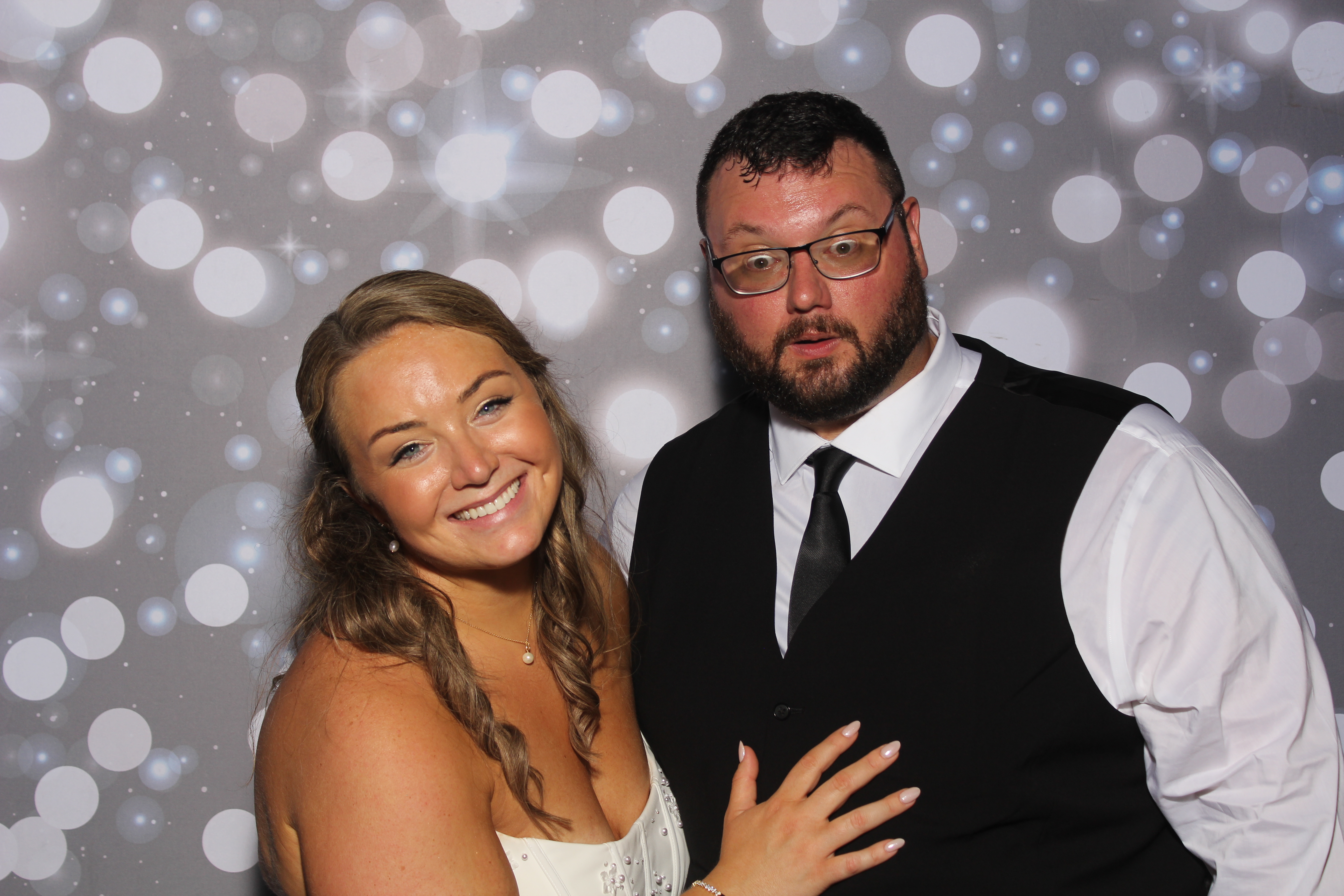 Amy & Rob | View more photos from the event at gallery.photoboothcincy.com/u/PhotoBoothCincy/Amy-Rob
