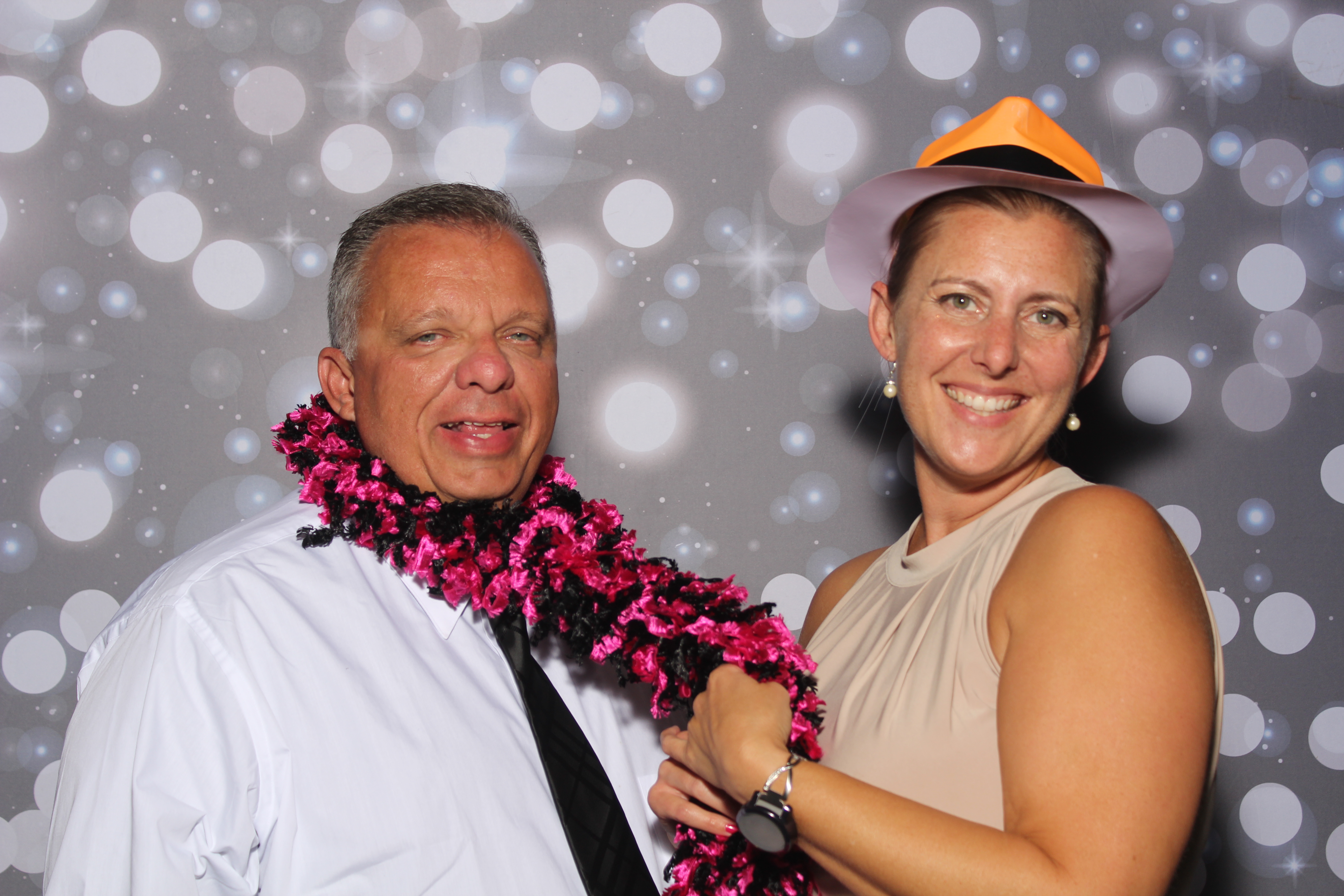 Amy & Rob | View more photos from the event at gallery.photoboothcincy.com/u/PhotoBoothCincy/Amy-Rob