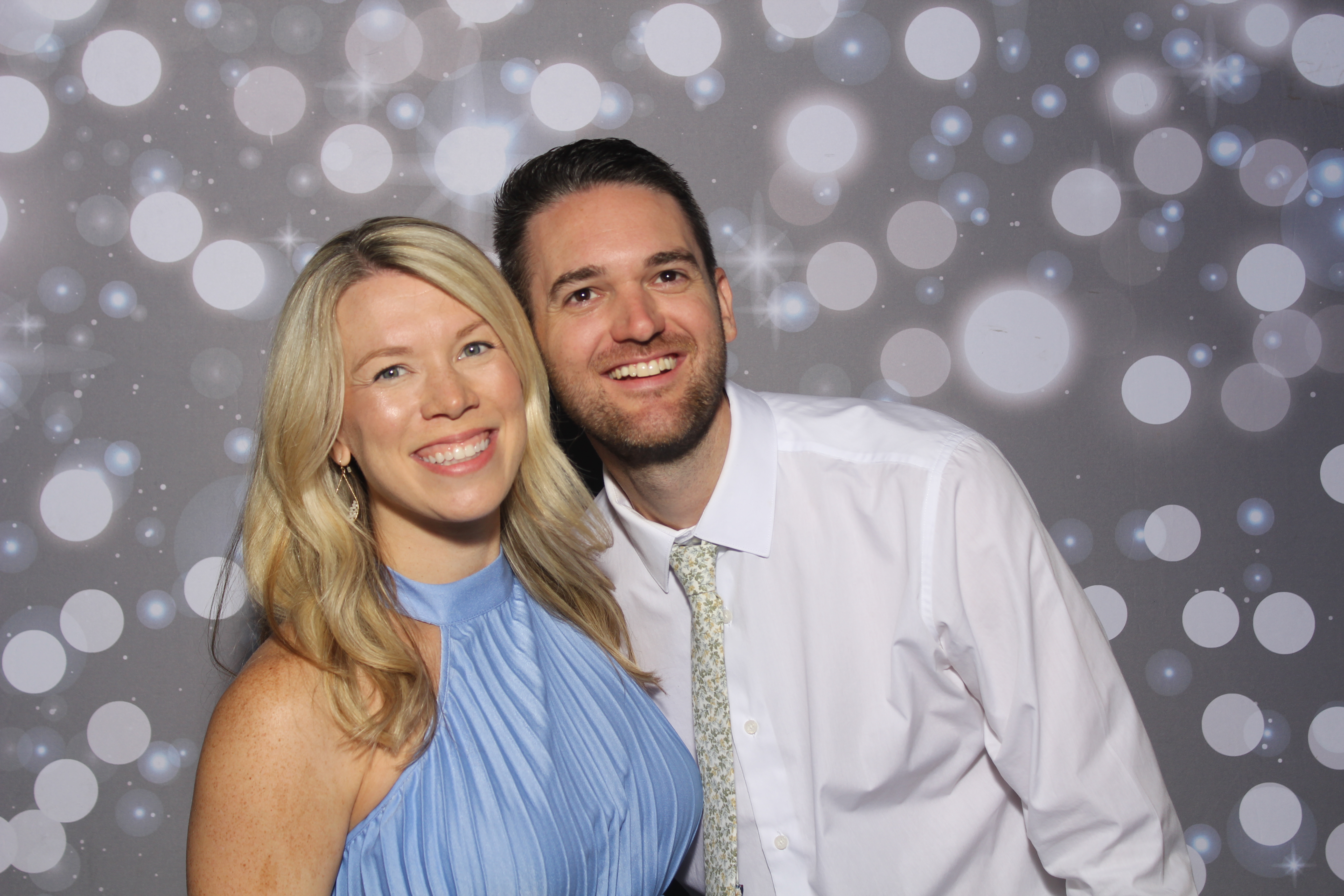 Amy & Rob | View more photos from the event at gallery.photoboothcincy.com/u/PhotoBoothCincy/Amy-Rob