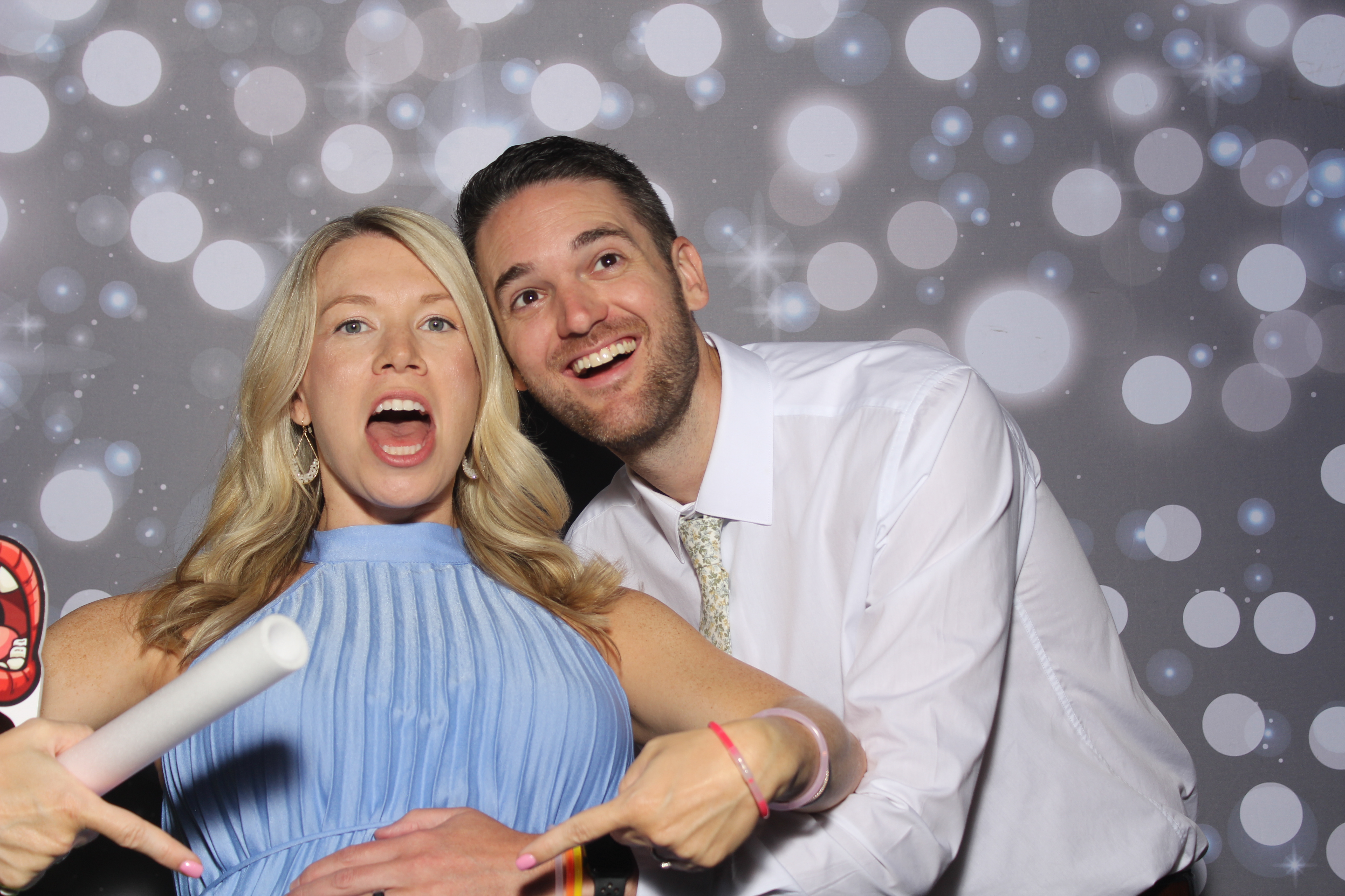 Amy & Rob | View more photos from the event at gallery.photoboothcincy.com/u/PhotoBoothCincy/Amy-Rob