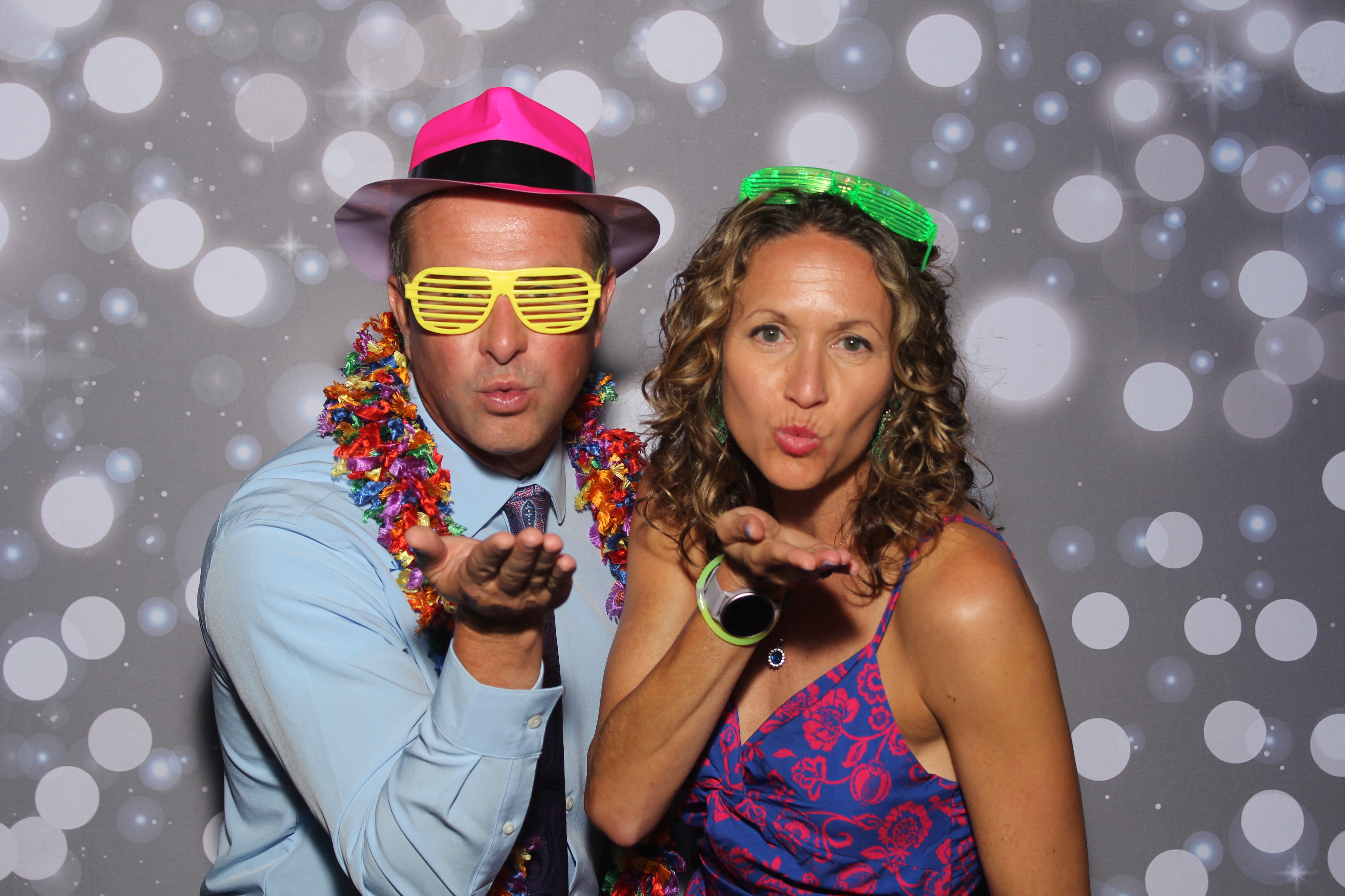 Amy & Rob | View more photos from the event at gallery.photoboothcincy.com/u/PhotoBoothCincy/Amy-Rob