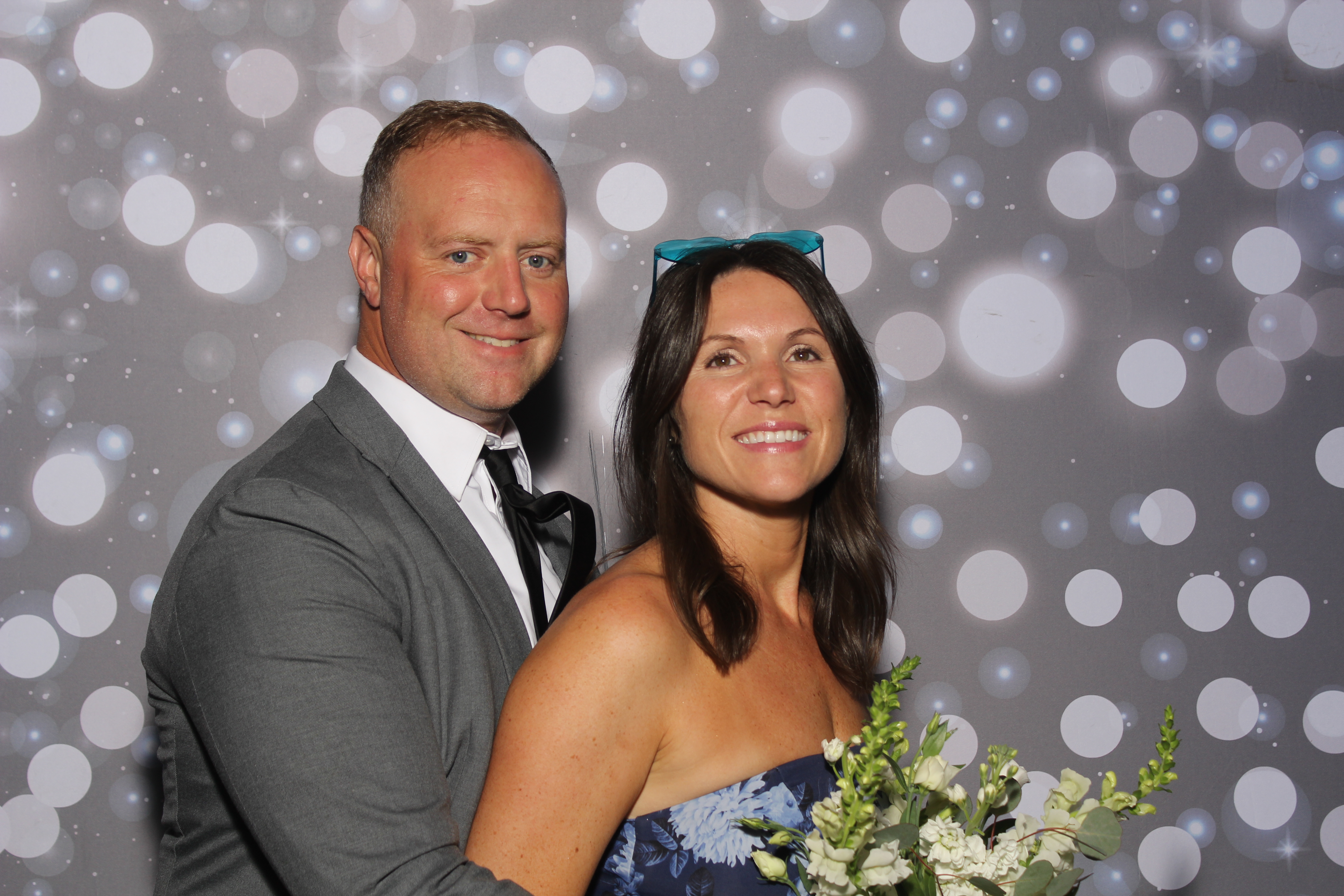 Amy & Rob | View more photos from the event at gallery.photoboothcincy.com/u/PhotoBoothCincy/Amy-Rob