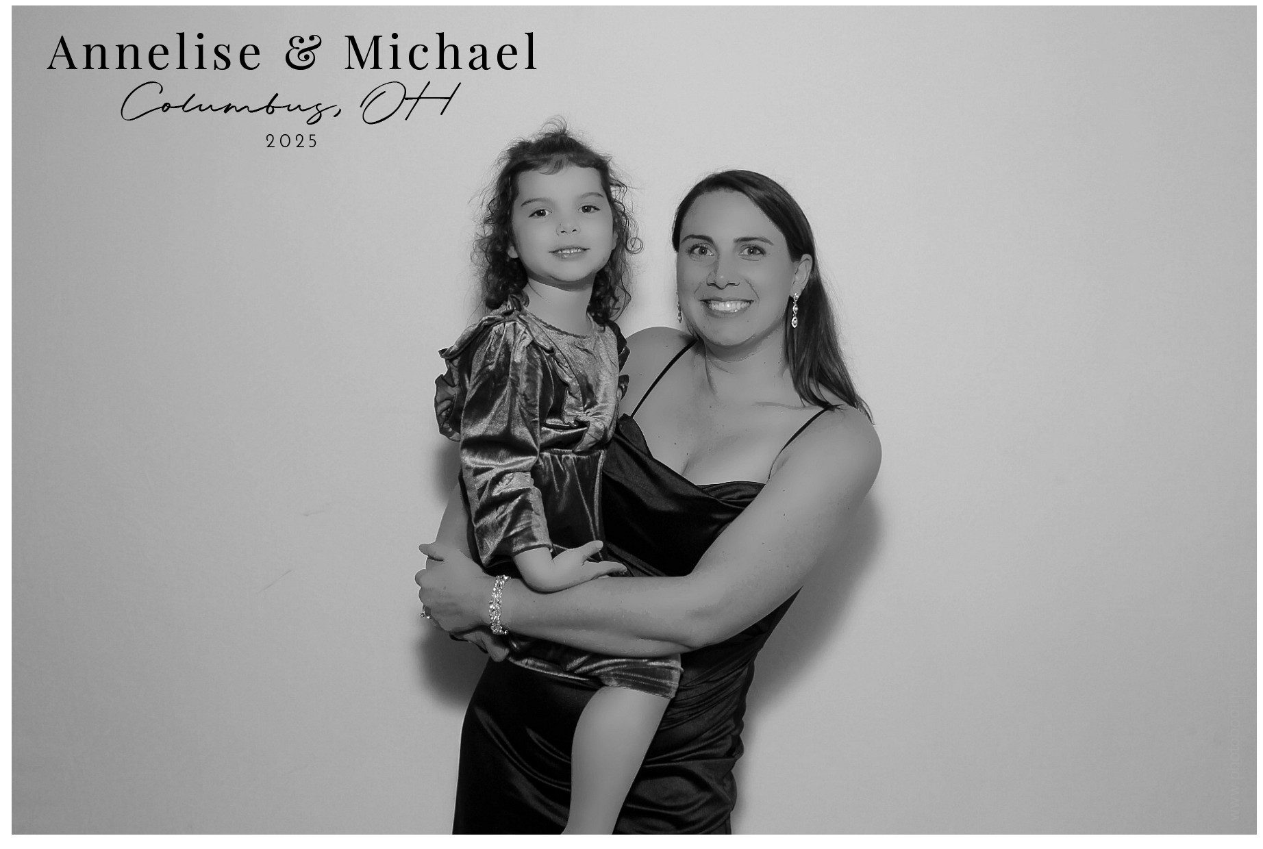 Annelise & Michael | View more photos from the event at gallery.photoboothcincy.com/u/PhotoBoothCincy/Annelise-Michael