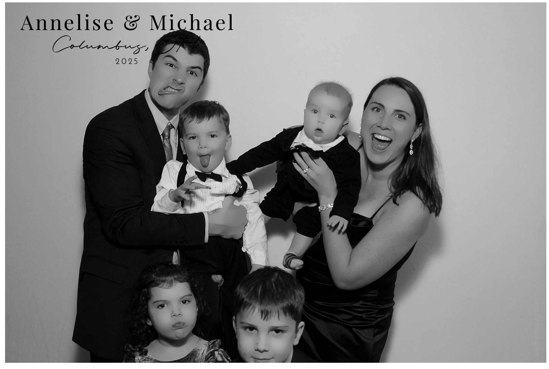 Annelise & Michael | View more photos from the event at gallery.photoboothcincy.com/u/PhotoBoothCincy/Annelise-Michael