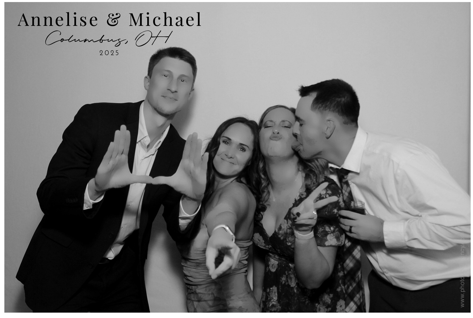 Annelise & Michael | View more photos from the event at gallery.photoboothcincy.com/u/PhotoBoothCincy/Annelise-Michael