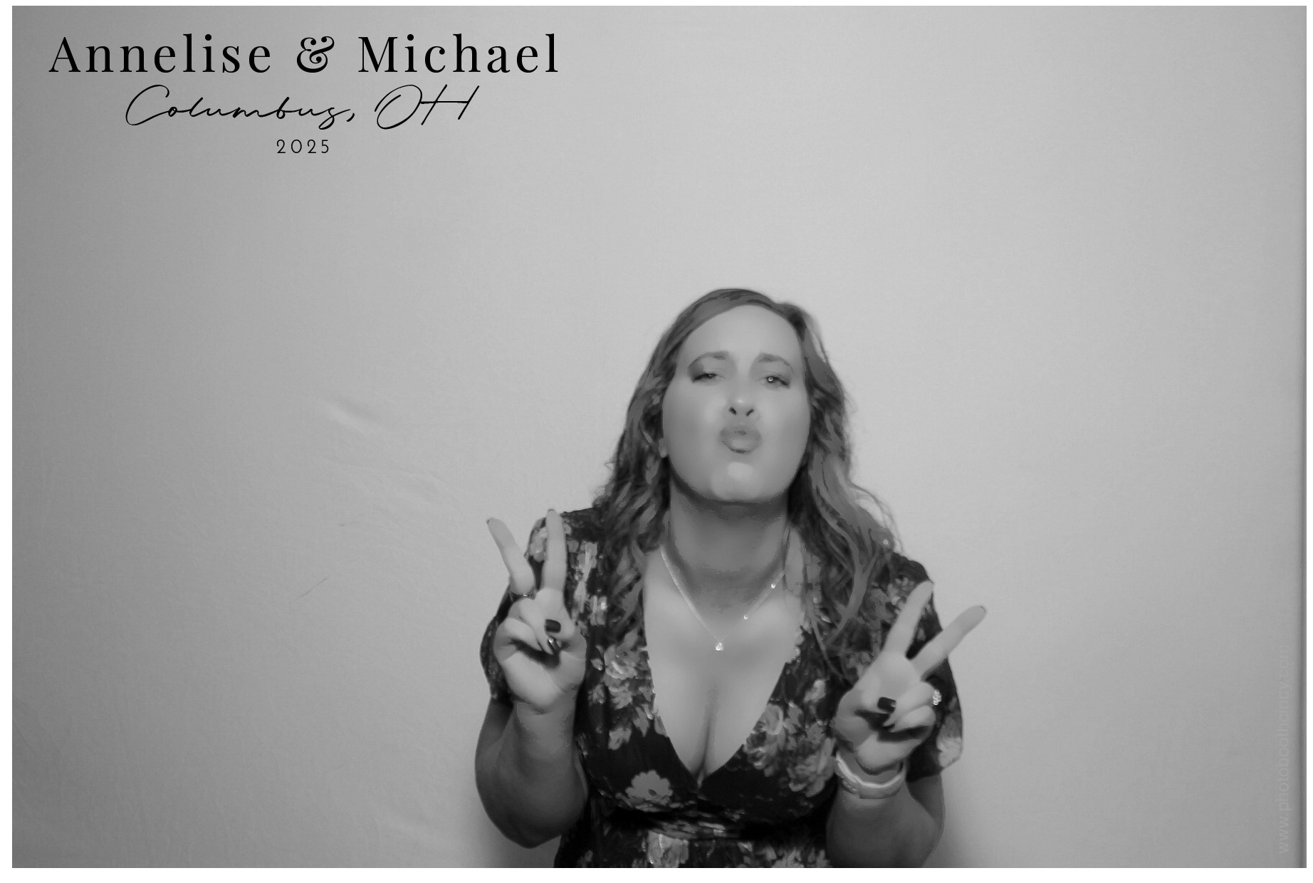 Annelise & Michael | View more photos from the event at gallery.photoboothcincy.com/u/PhotoBoothCincy/Annelise-Michael