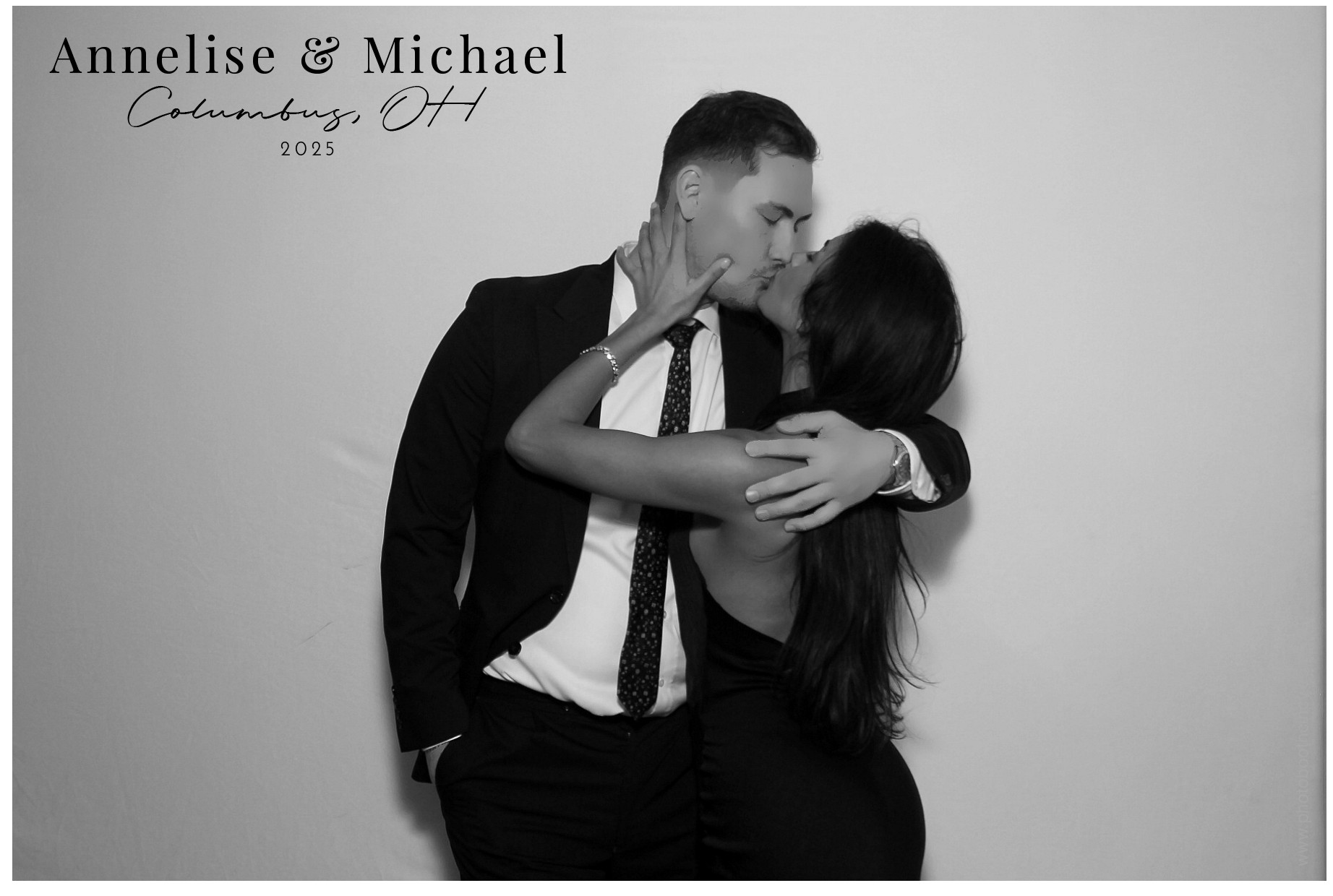 Annelise & Michael | View more photos from the event at gallery.photoboothcincy.com/u/PhotoBoothCincy/Annelise-Michael