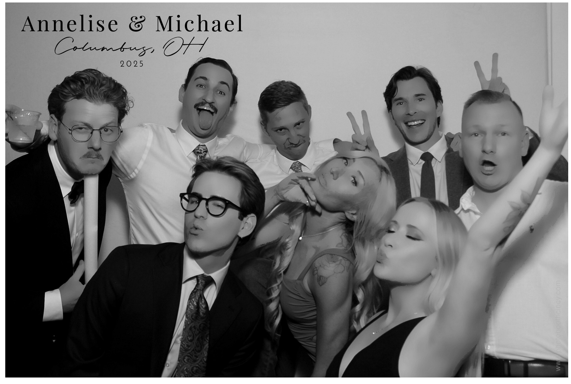 Annelise & Michael | View more photos from the event at gallery.photoboothcincy.com/u/PhotoBoothCincy/Annelise-Michael