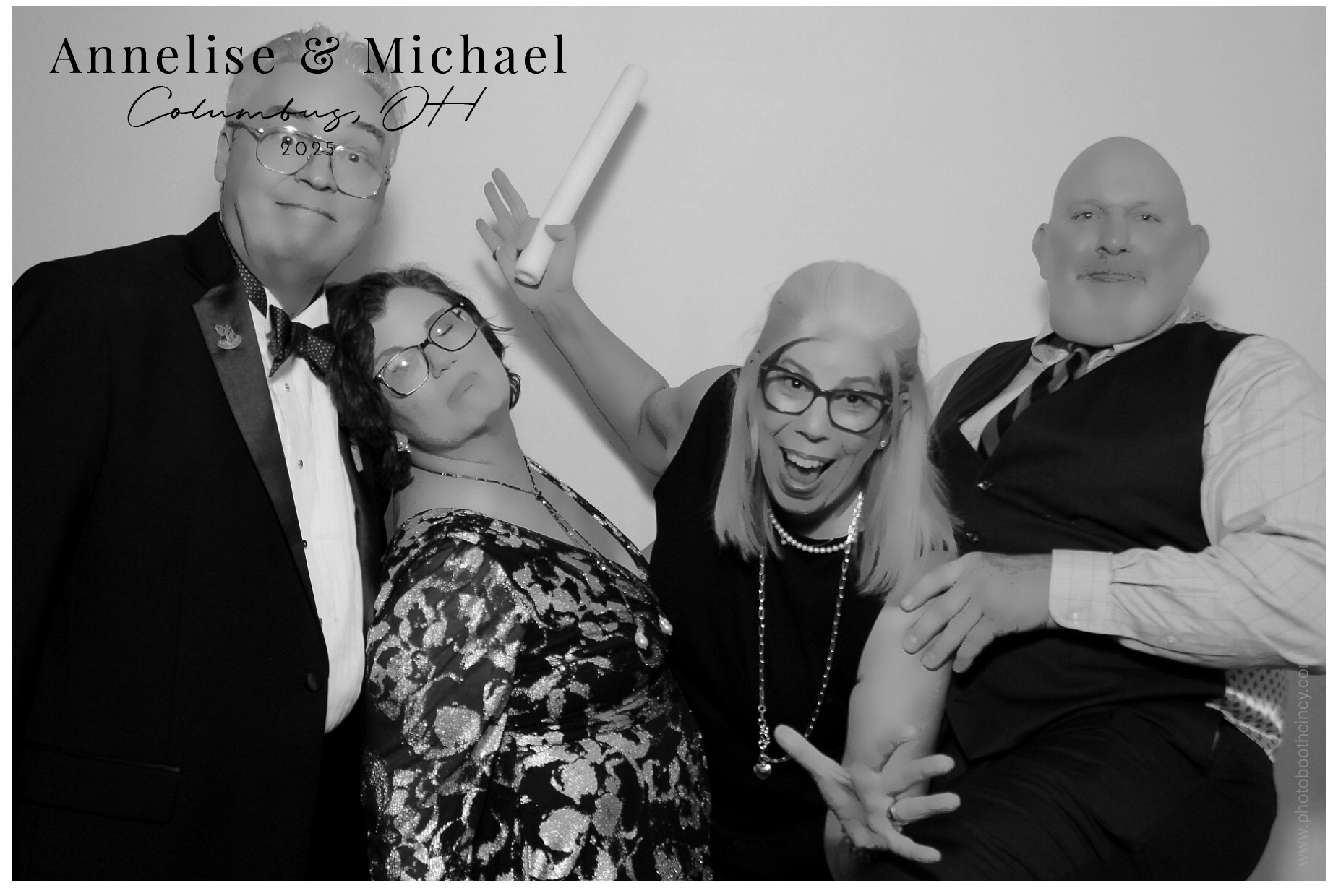 Annelise & Michael | View more photos from the event at gallery.photoboothcincy.com/u/PhotoBoothCincy/Annelise-Michael
