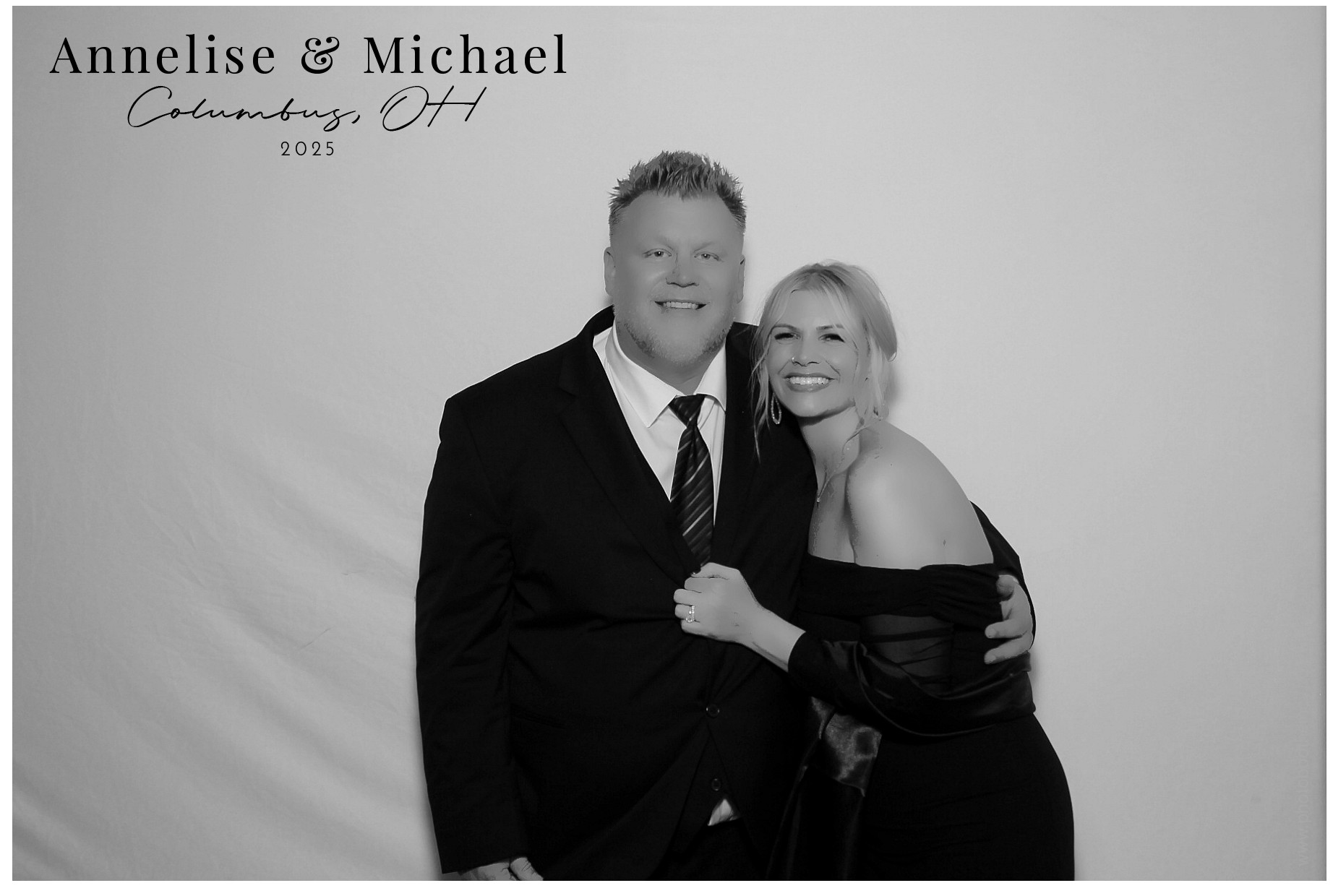 Annelise & Michael | View more photos from the event at gallery.photoboothcincy.com/u/PhotoBoothCincy/Annelise-Michael