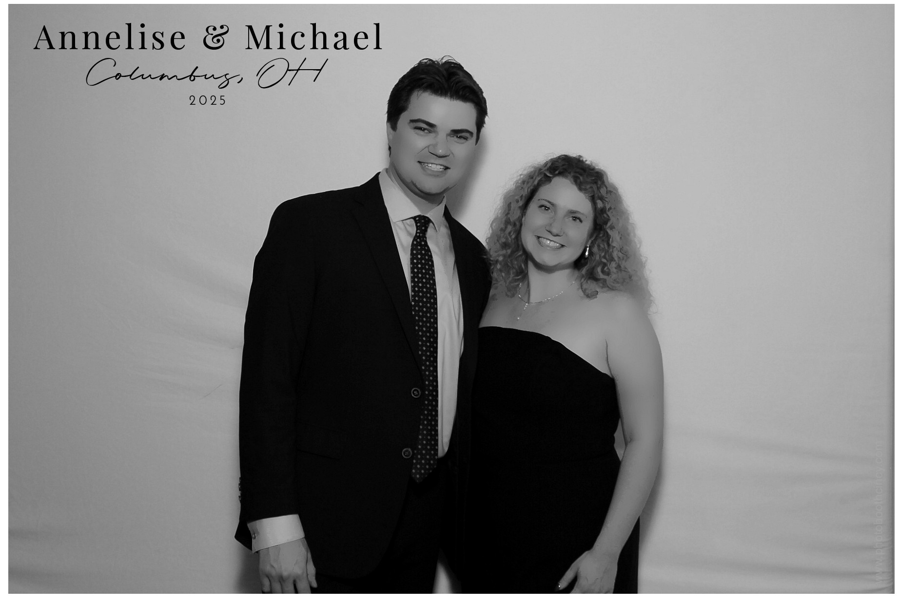 Annelise & Michael | View more photos from the event at gallery.photoboothcincy.com/u/PhotoBoothCincy/Annelise-Michael