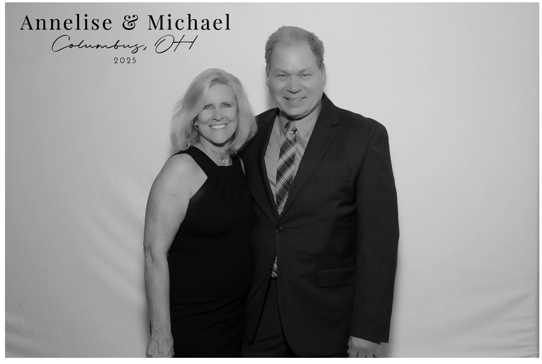 Annelise & Michael | View more photos from the event at gallery.photoboothcincy.com/u/PhotoBoothCincy/Annelise-Michael