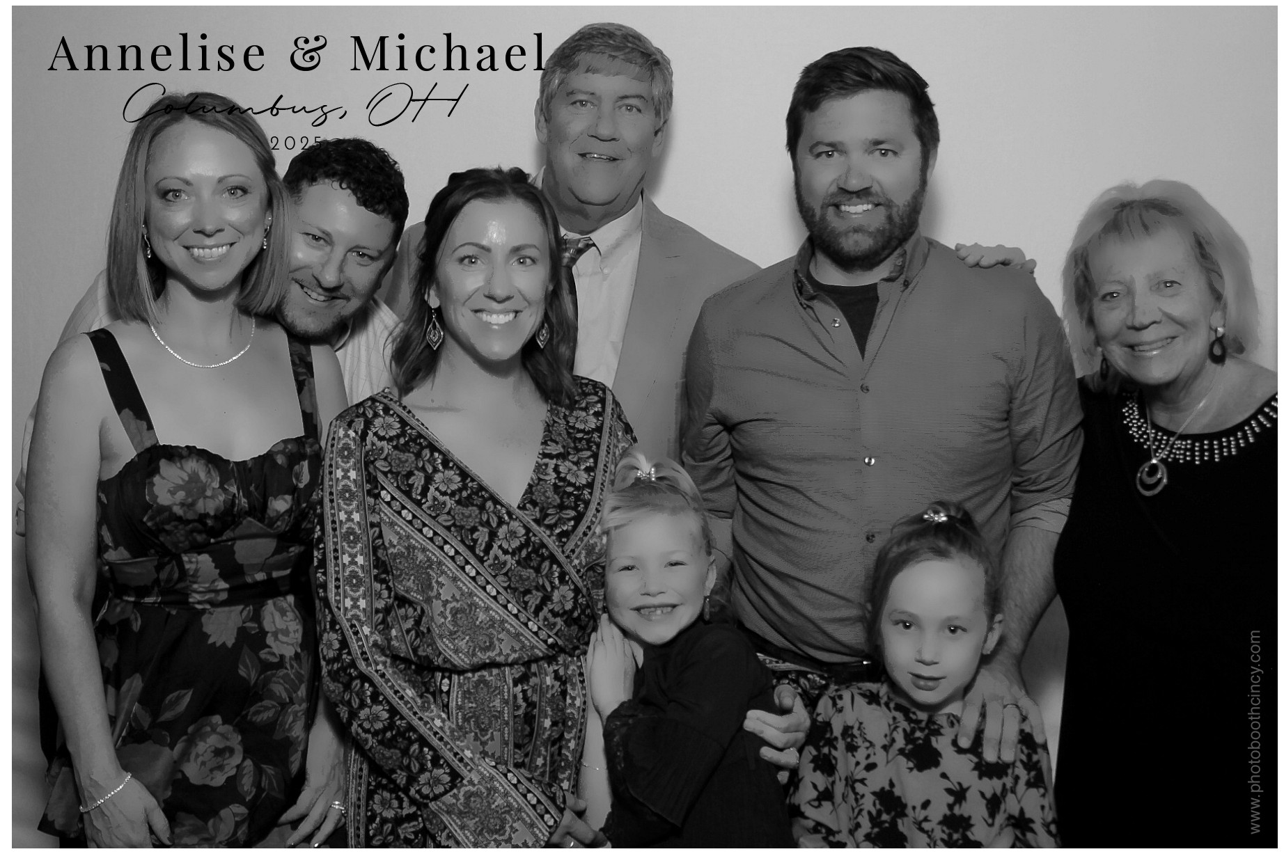 Annelise & Michael | View more photos from the event at gallery.photoboothcincy.com/u/PhotoBoothCincy/Annelise-Michael