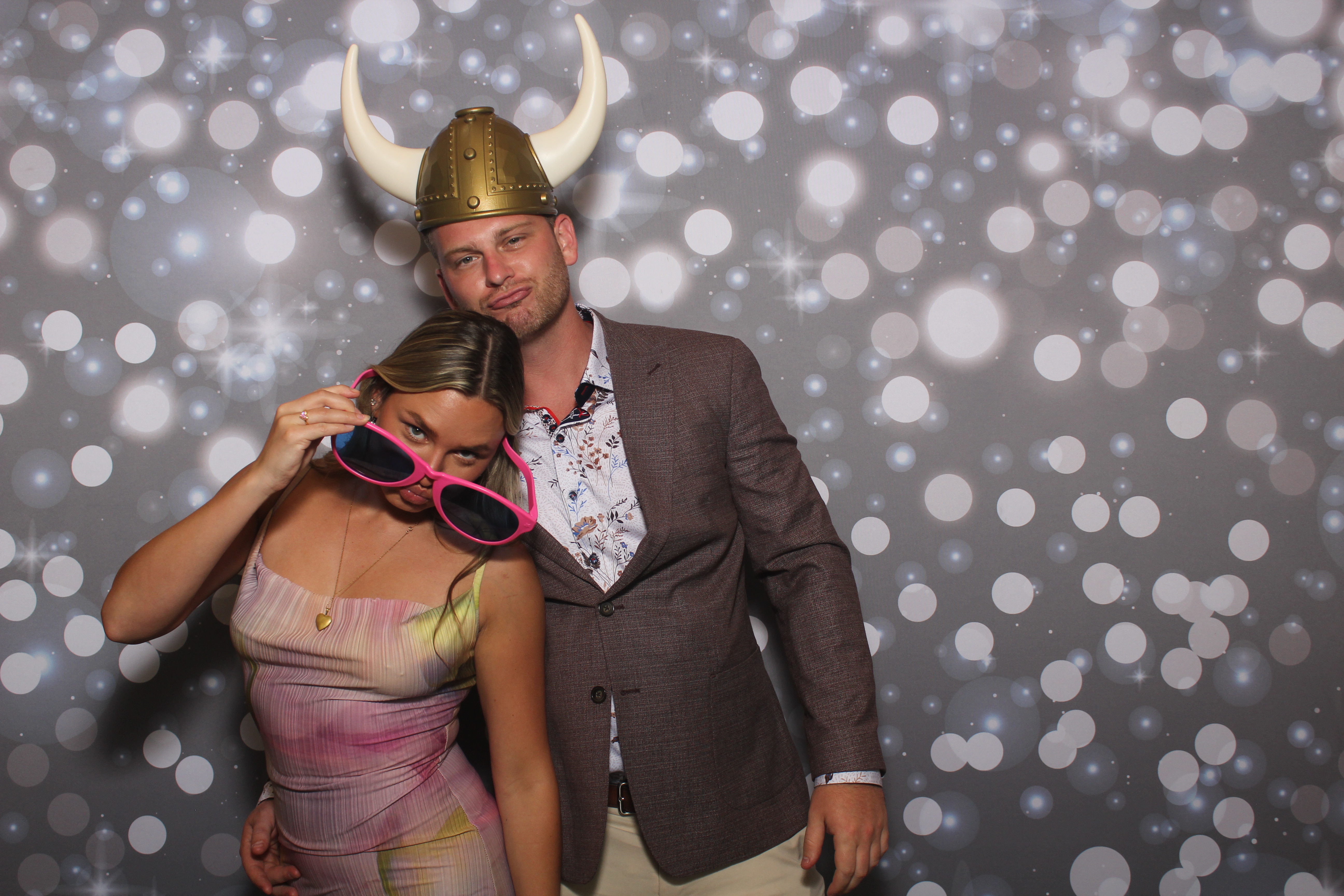 Ashleigh Lindsey Reception | View more photos from the event at gallery.photoboothcincy.com/u/PhotoBoothCincy/Ashleigh-Lindsey-Reception