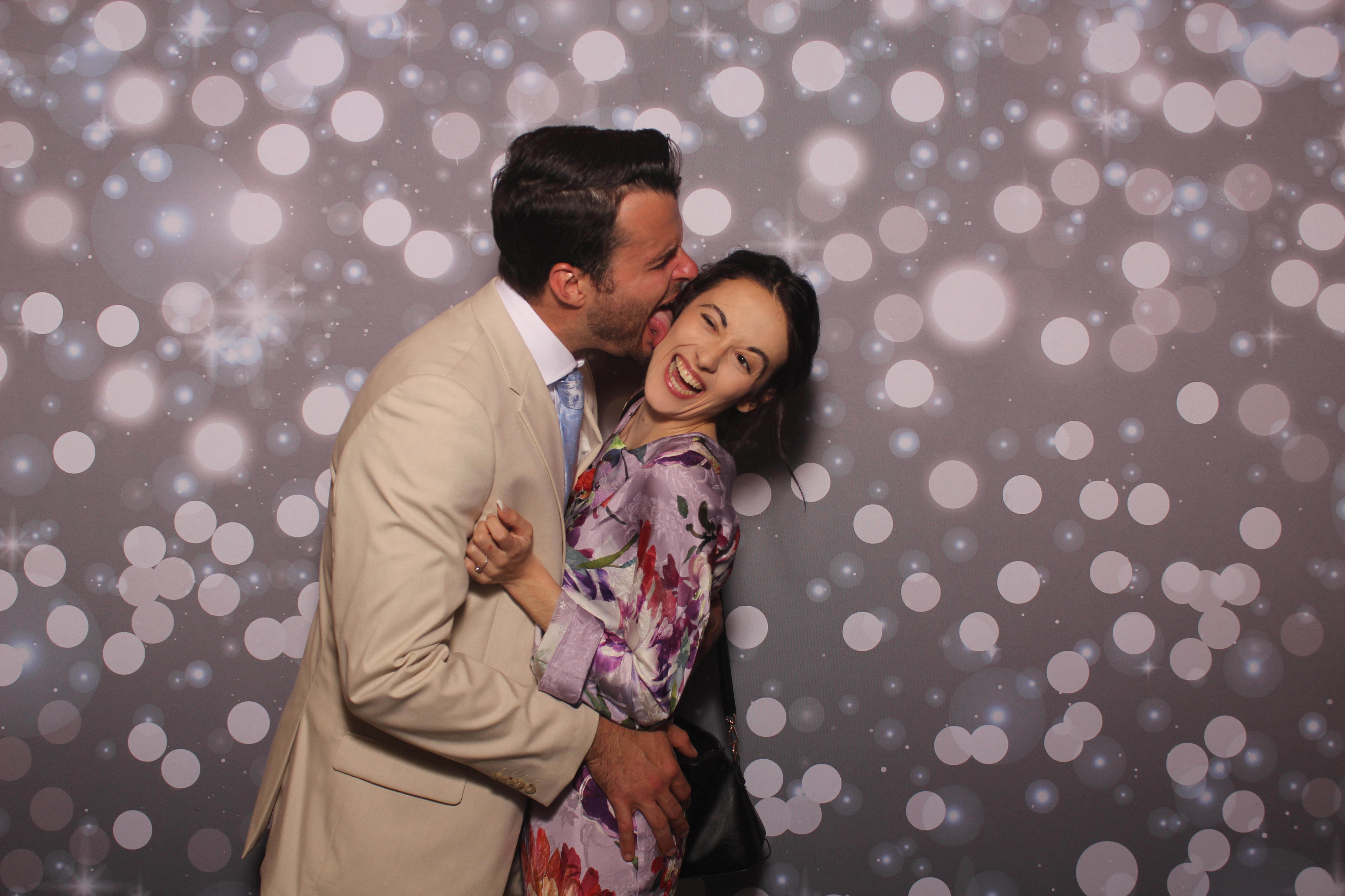 Ashleigh Lindsey Reception | View more photos from the event at gallery.photoboothcincy.com/u/PhotoBoothCincy/Ashleigh-Lindsey-Reception