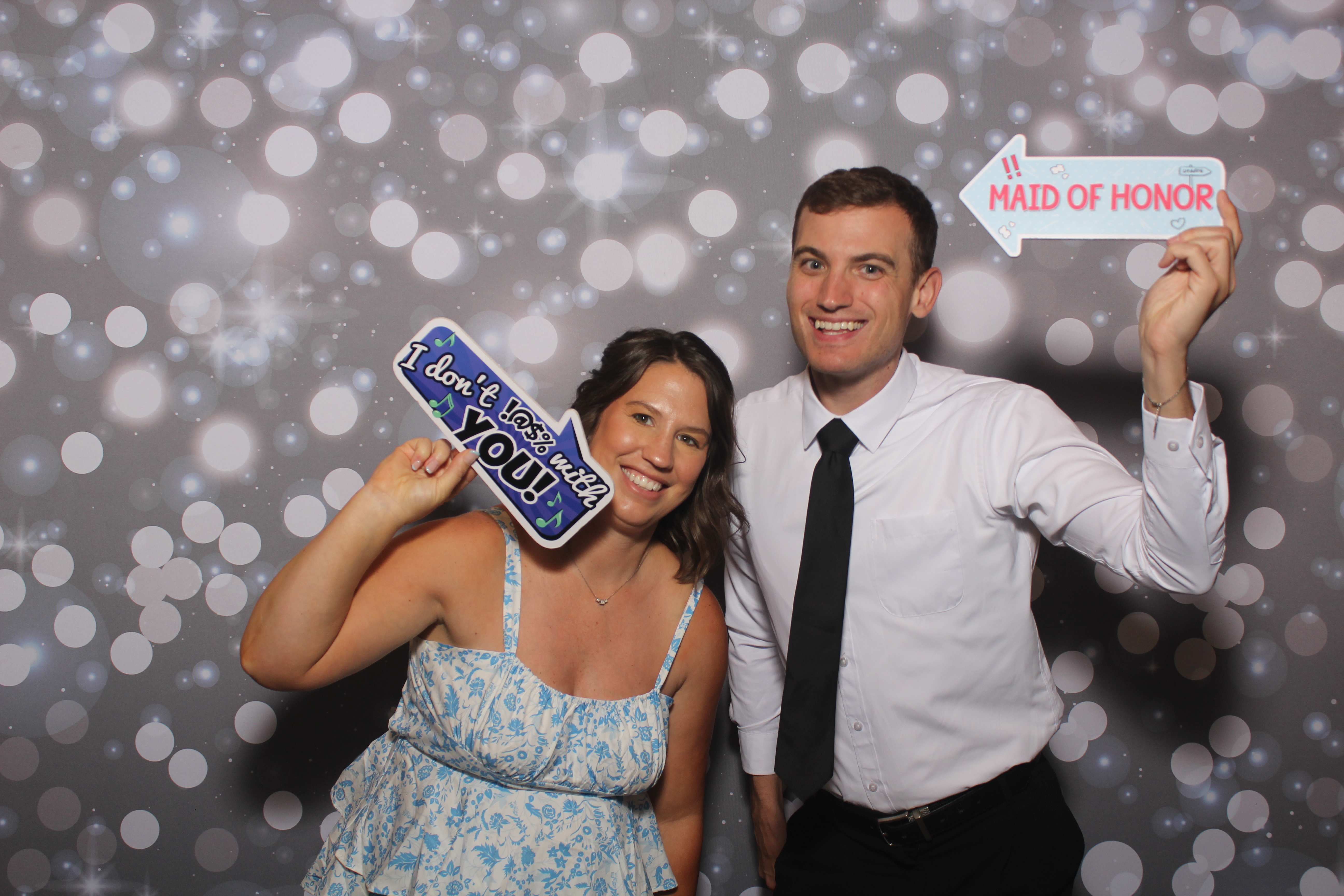 Ashleigh Lindsey Reception | View more photos from the event at gallery.photoboothcincy.com/u/PhotoBoothCincy/Ashleigh-Lindsey-Reception