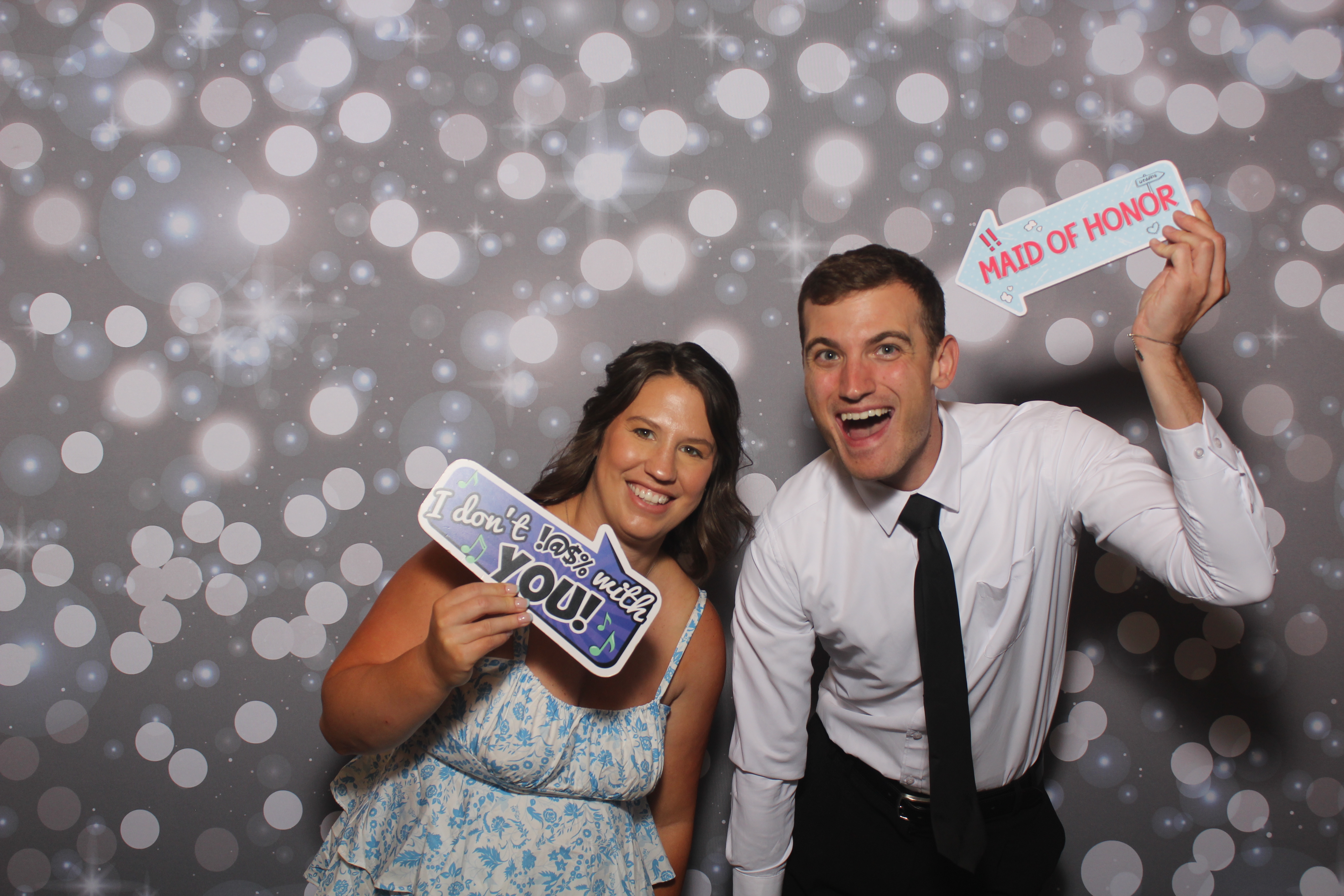 Ashleigh Lindsey Reception | View more photos from the event at gallery.photoboothcincy.com/u/PhotoBoothCincy/Ashleigh-Lindsey-Reception