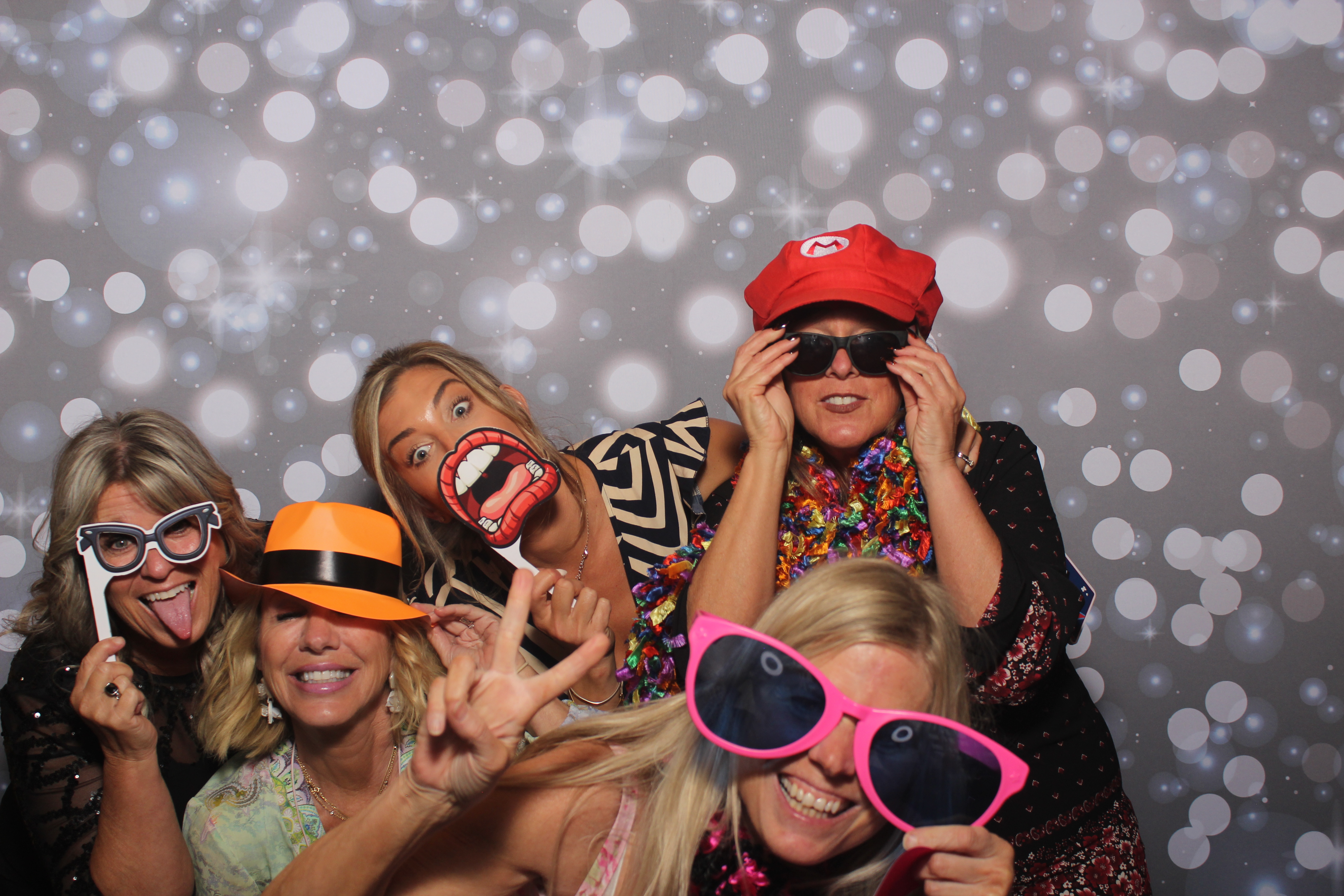 Ashleigh Lindsey Reception | View more photos from the event at gallery.photoboothcincy.com/u/PhotoBoothCincy/Ashleigh-Lindsey-Reception