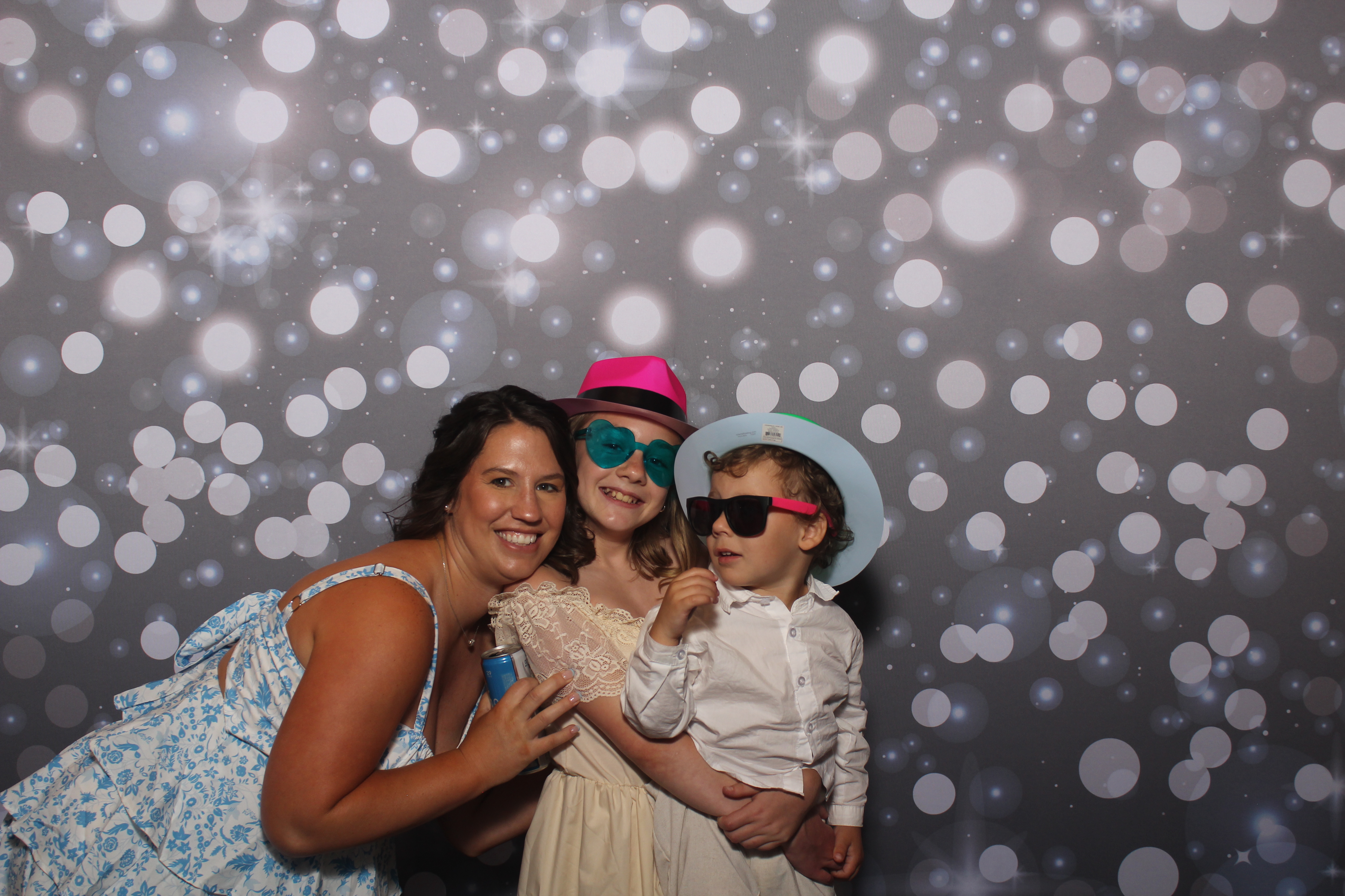 Ashleigh Lindsey Reception | View more photos from the event at gallery.photoboothcincy.com/u/PhotoBoothCincy/Ashleigh-Lindsey-Reception