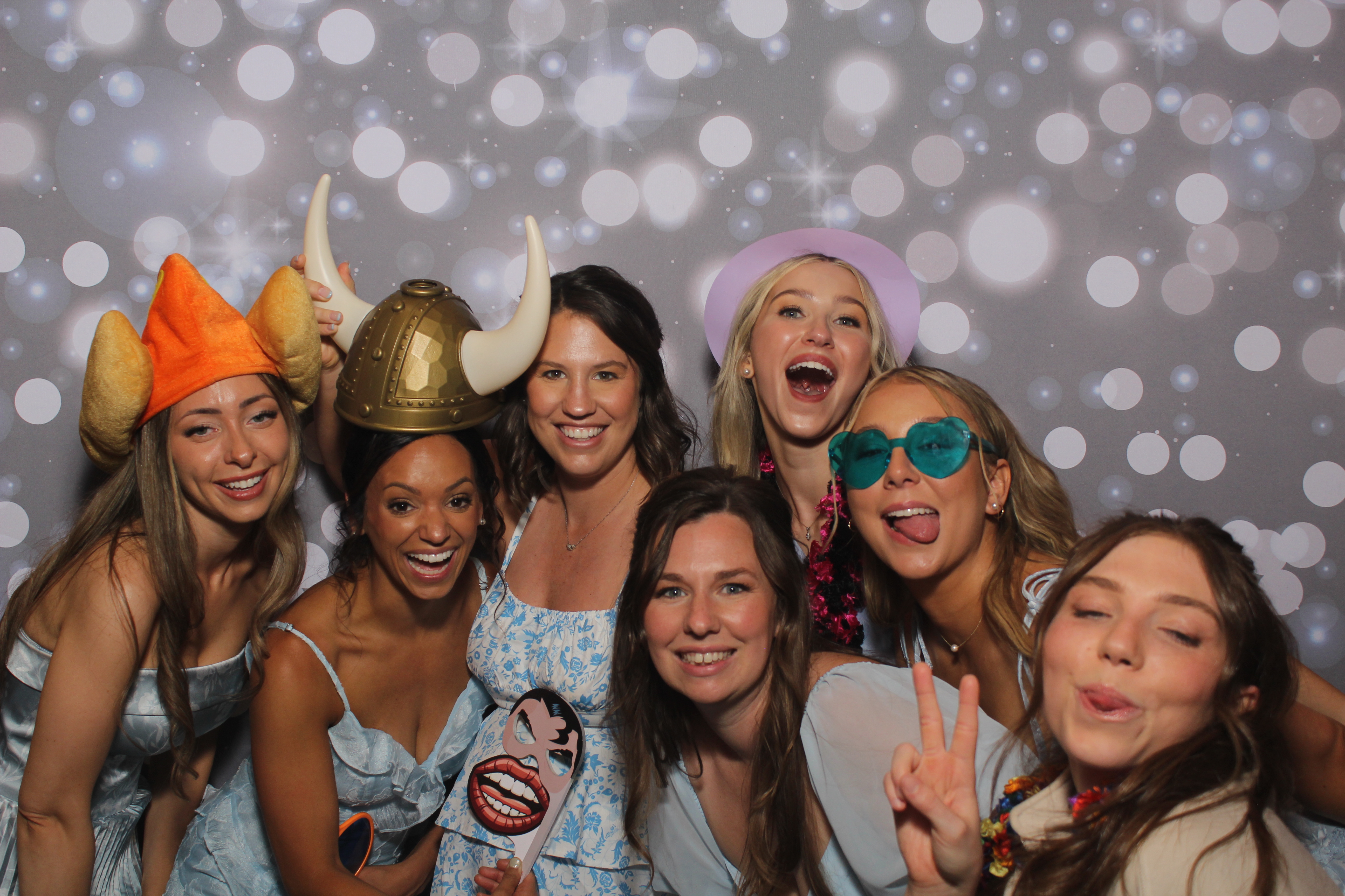 Ashleigh Lindsey Reception | View more photos from the event at gallery.photoboothcincy.com/u/PhotoBoothCincy/Ashleigh-Lindsey-Reception