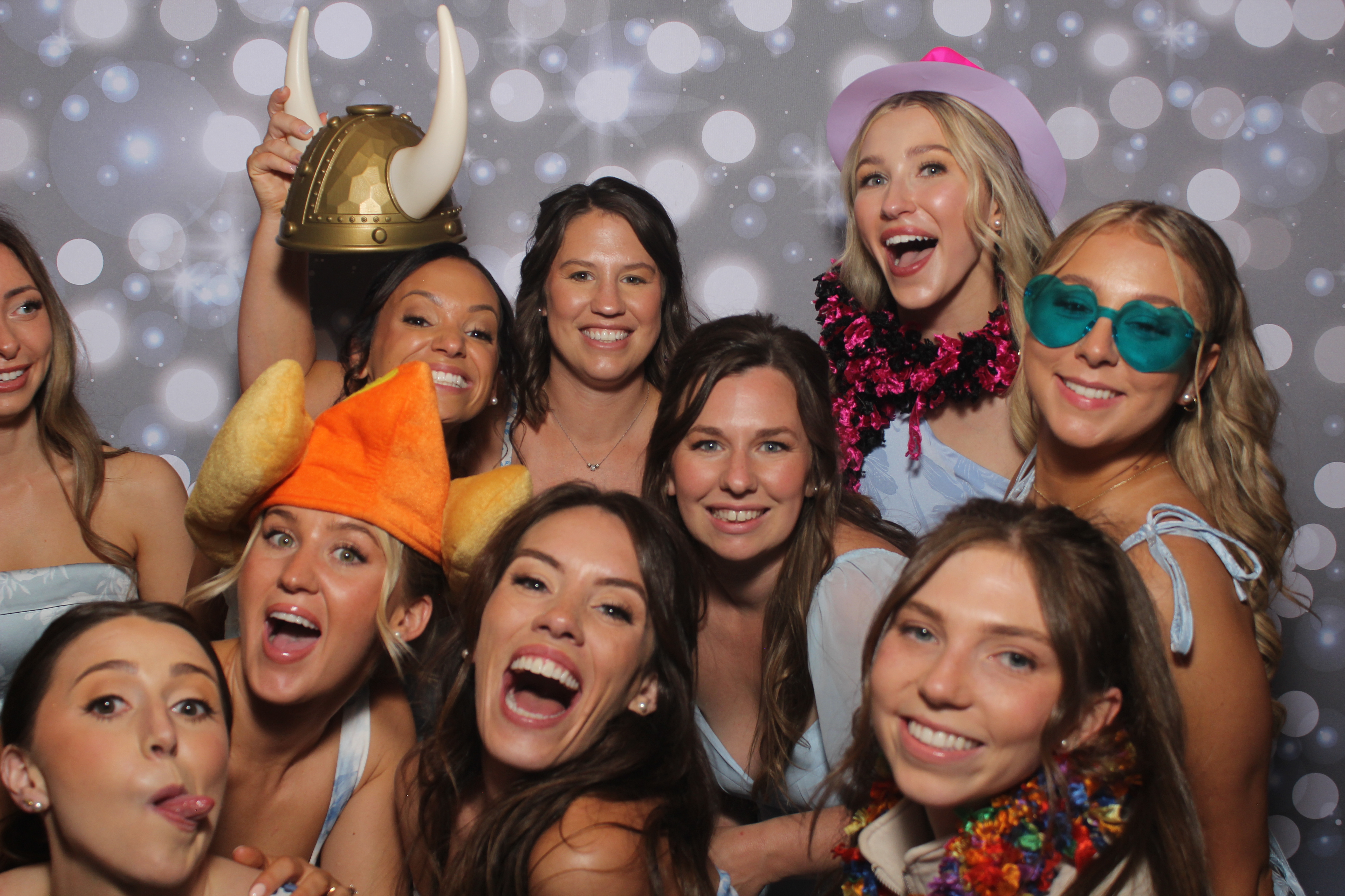 Ashleigh Lindsey Reception | View more photos from the event at gallery.photoboothcincy.com/u/PhotoBoothCincy/Ashleigh-Lindsey-Reception