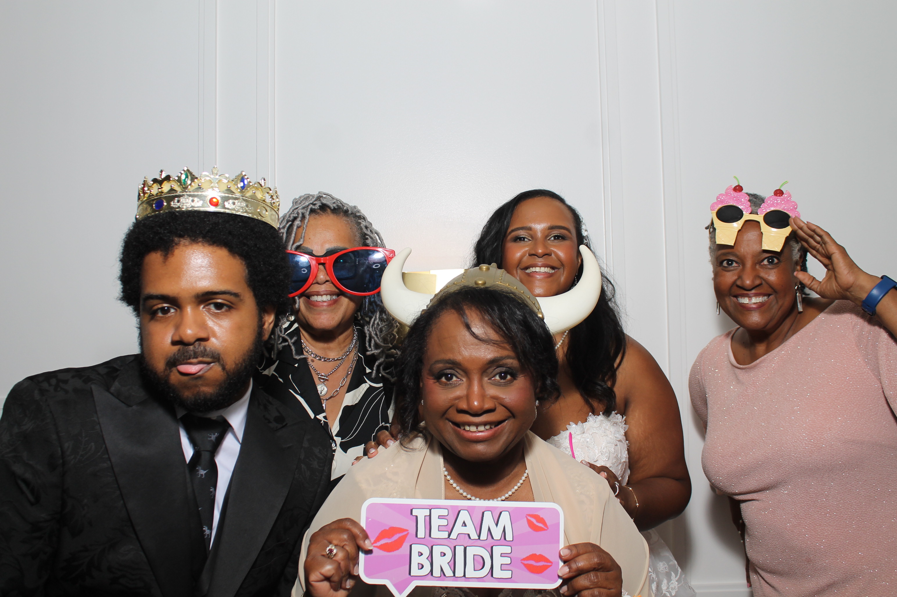 Ashton Spann Reception | View more photos from the event at gallery.photoboothcincy.com/u/PhotoBoothCincy/Ashton-Spann-Reception
