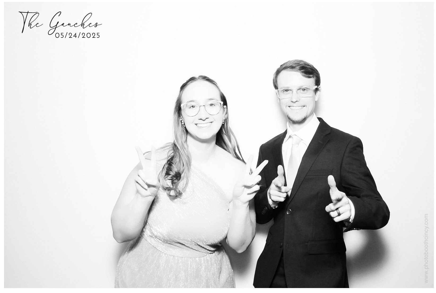 Aya & Brian's Wedding | View more photos from the event at gallery.photoboothcincy.com/u/PhotoBoothCincy/Aya-Brians-Wedding