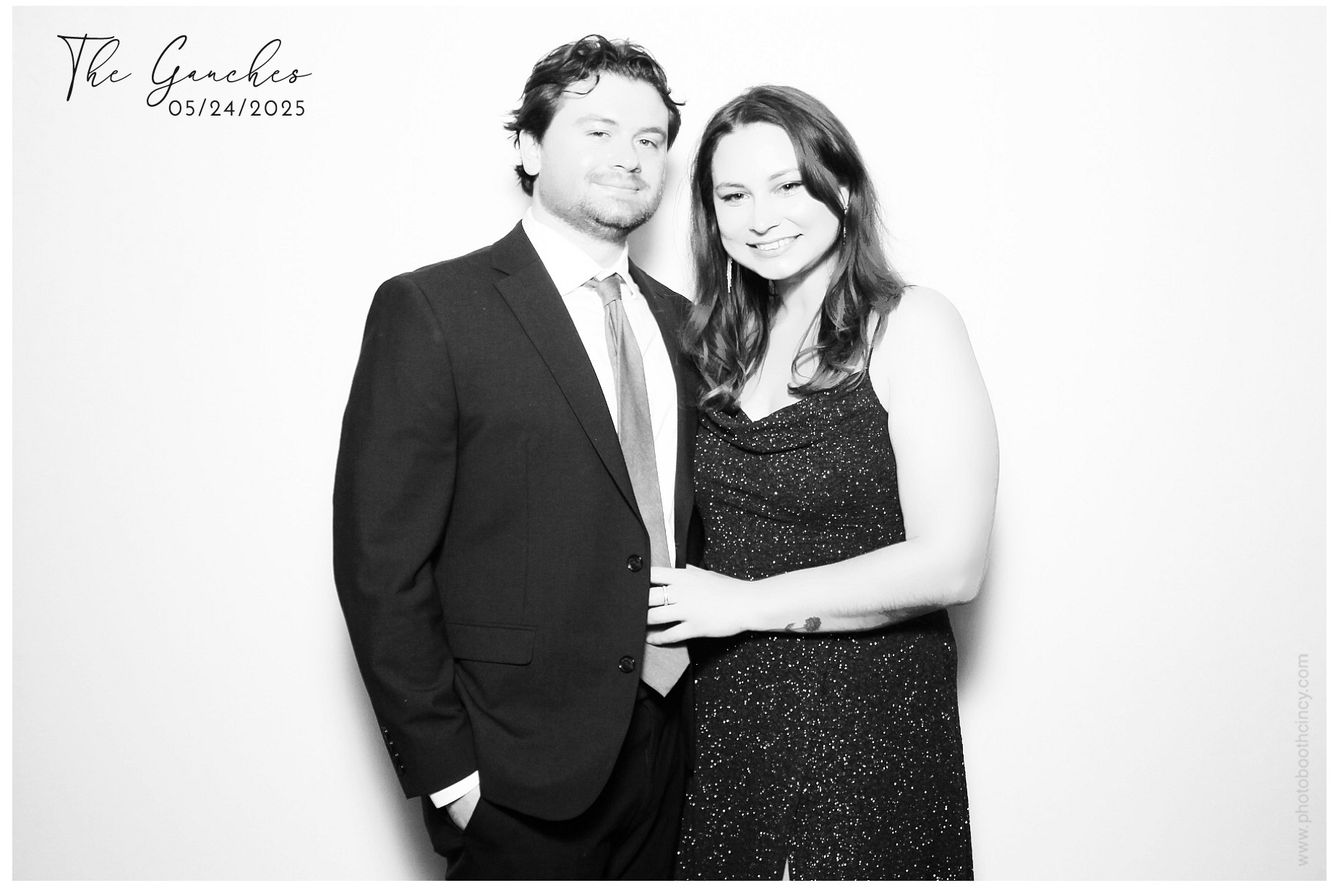 Aya & Brian's Wedding | View more photos from the event at gallery.photoboothcincy.com/u/PhotoBoothCincy/Aya-Brians-Wedding