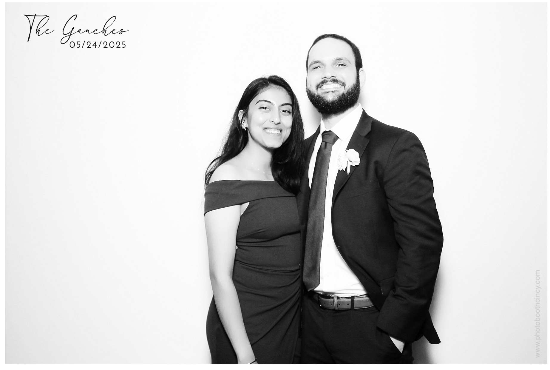 Aya & Brian's Wedding | View more photos from the event at gallery.photoboothcincy.com/u/PhotoBoothCincy/Aya-Brians-Wedding