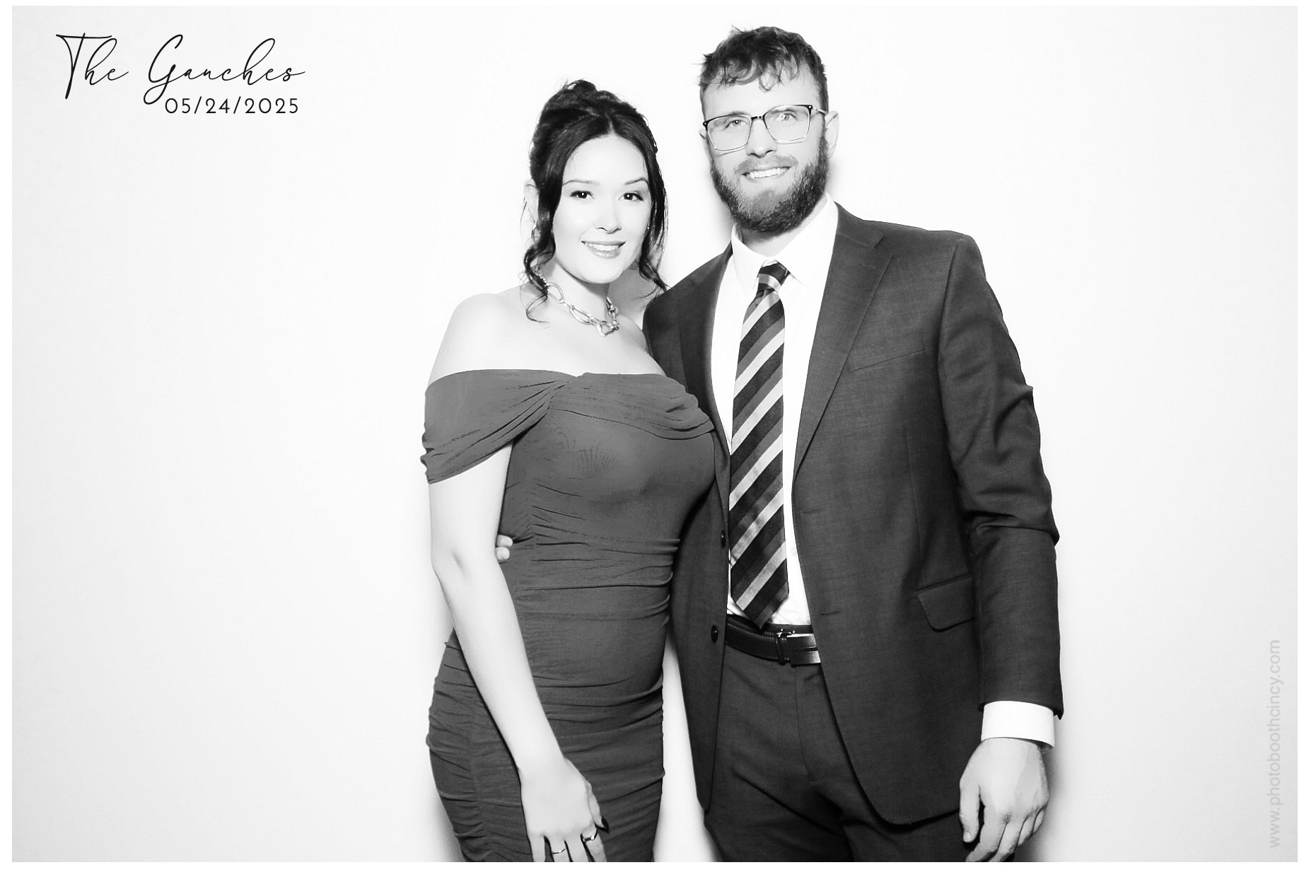 Aya & Brian's Wedding | View more photos from the event at gallery.photoboothcincy.com/u/PhotoBoothCincy/Aya-Brians-Wedding