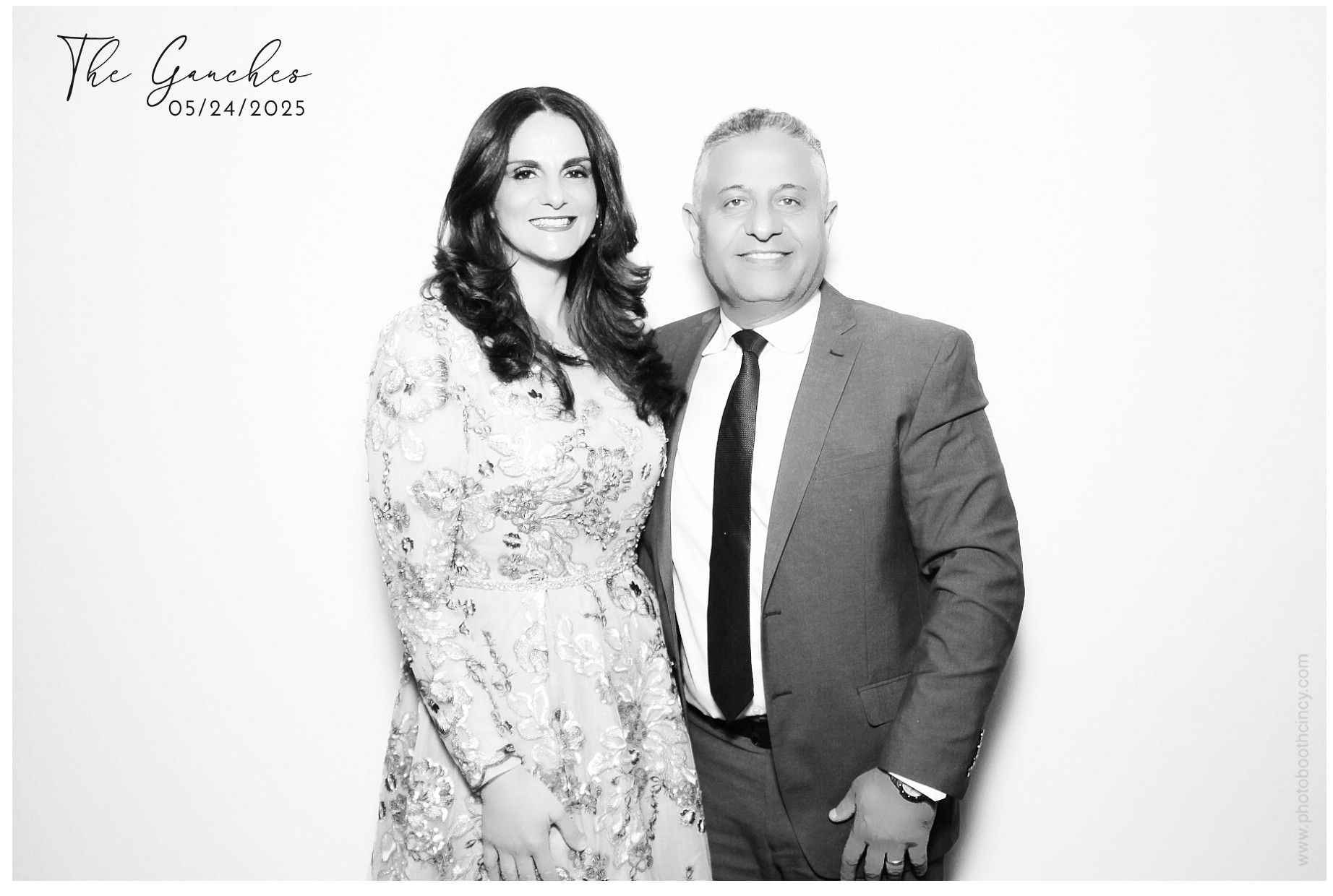 Aya & Brian's Wedding | View more photos from the event at gallery.photoboothcincy.com/u/PhotoBoothCincy/Aya-Brians-Wedding