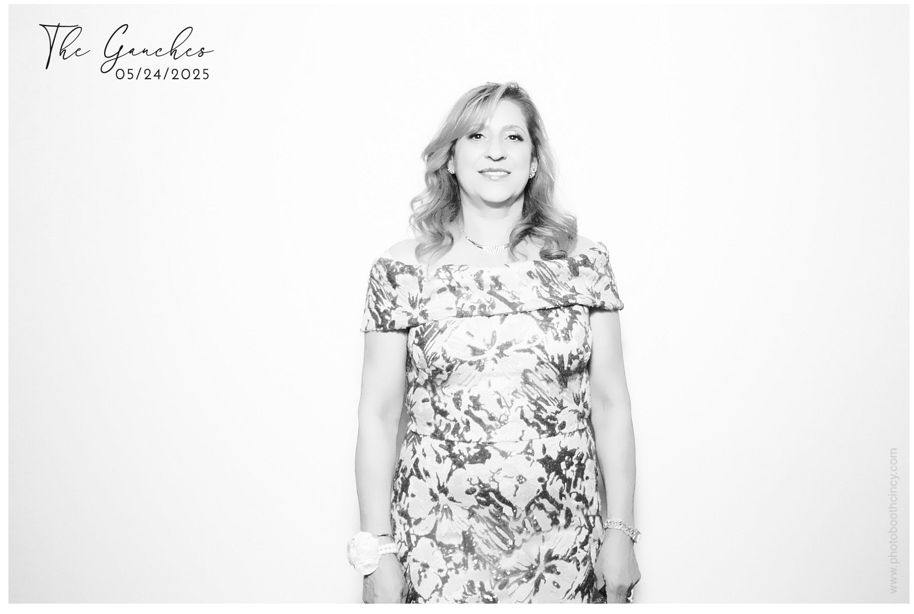 Aya & Brian's Wedding | View more photos from the event at gallery.photoboothcincy.com/u/PhotoBoothCincy/Aya-Brians-Wedding