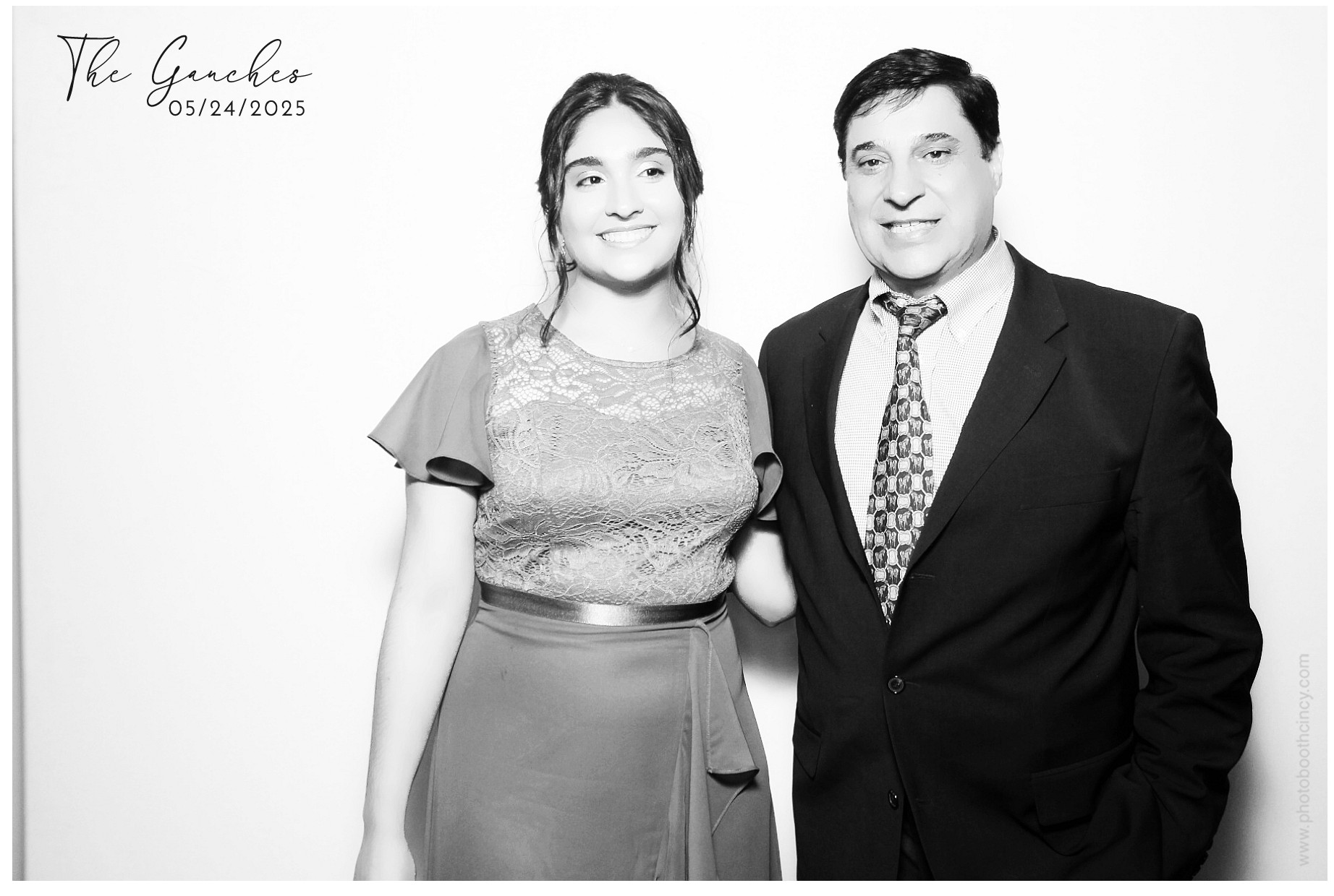 Aya & Brian's Wedding | View more photos from the event at gallery.photoboothcincy.com/u/PhotoBoothCincy/Aya-Brians-Wedding