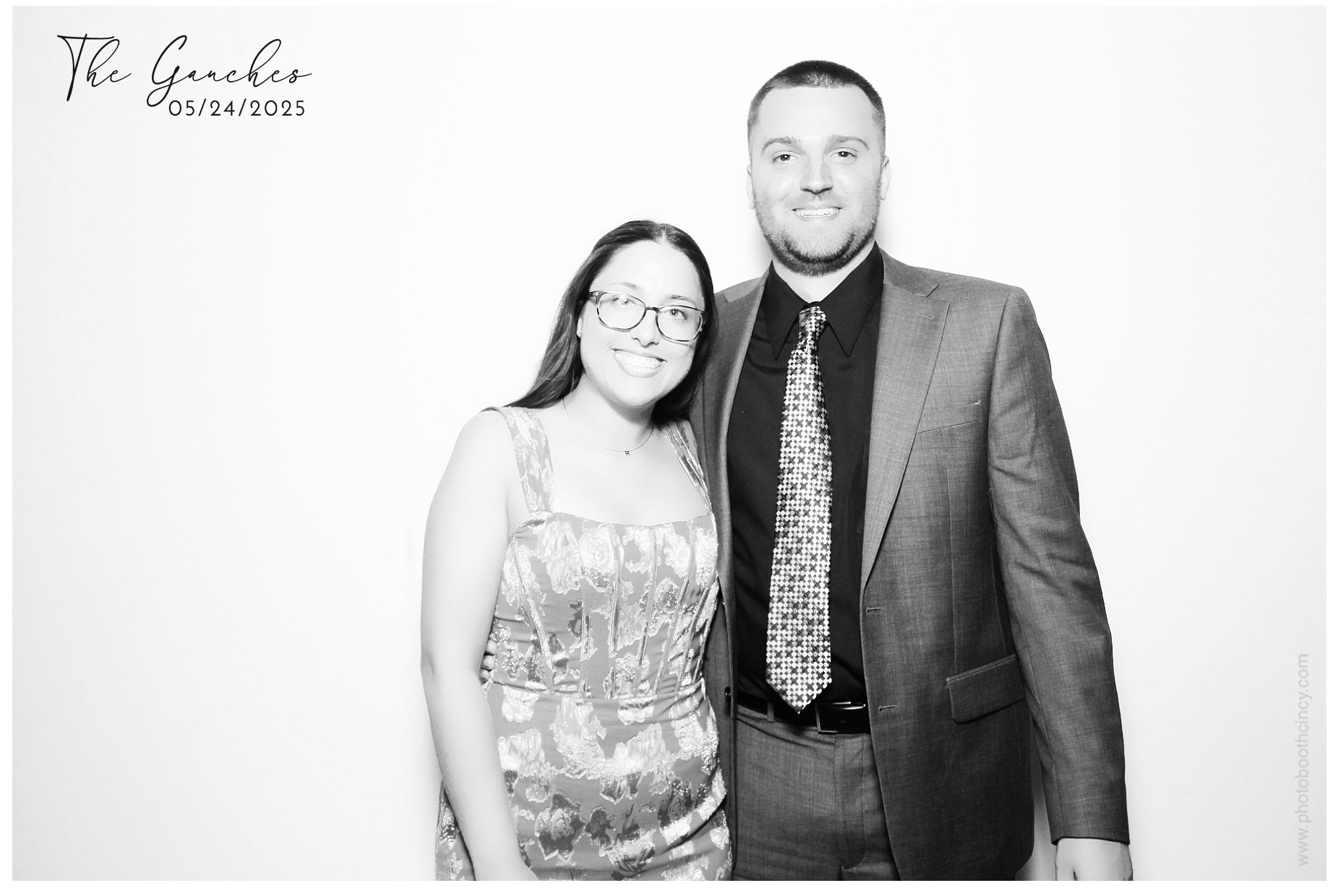 Aya & Brian's Wedding | View more photos from the event at gallery.photoboothcincy.com/u/PhotoBoothCincy/Aya-Brians-Wedding