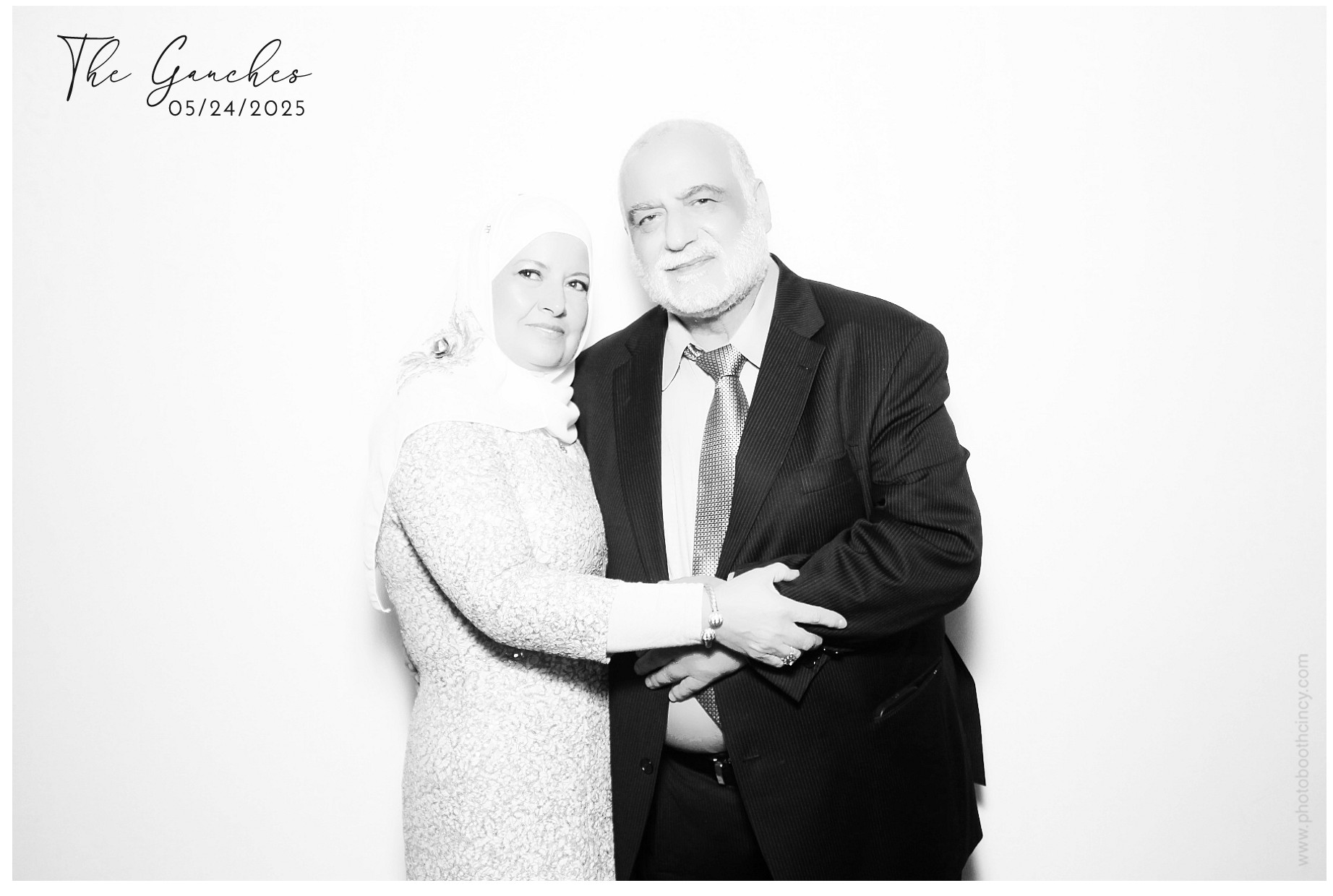 Aya & Brian's Wedding | View more photos from the event at gallery.photoboothcincy.com/u/PhotoBoothCincy/Aya-Brians-Wedding