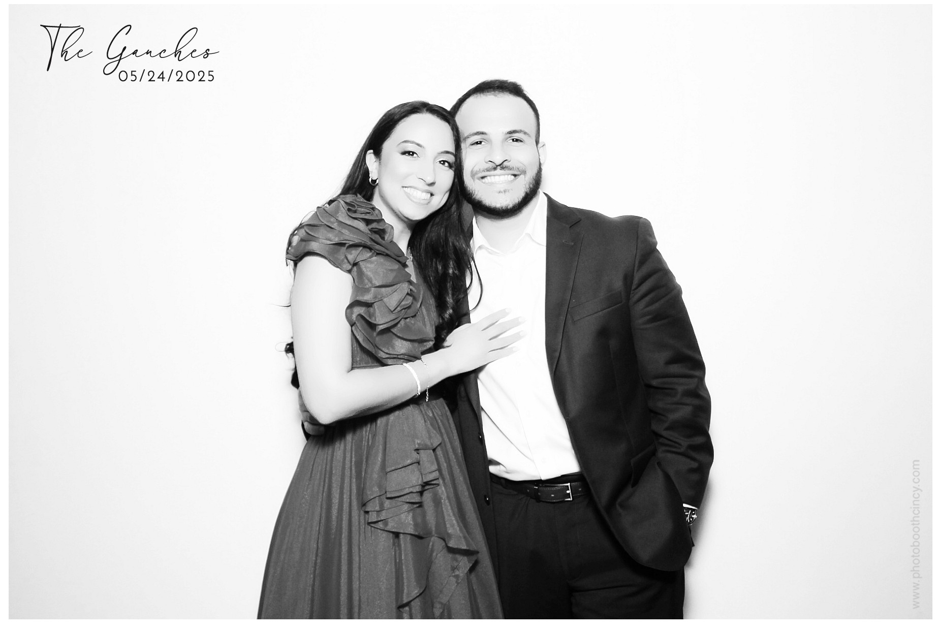 Aya & Brian's Wedding | View more photos from the event at gallery.photoboothcincy.com/u/PhotoBoothCincy/Aya-Brians-Wedding