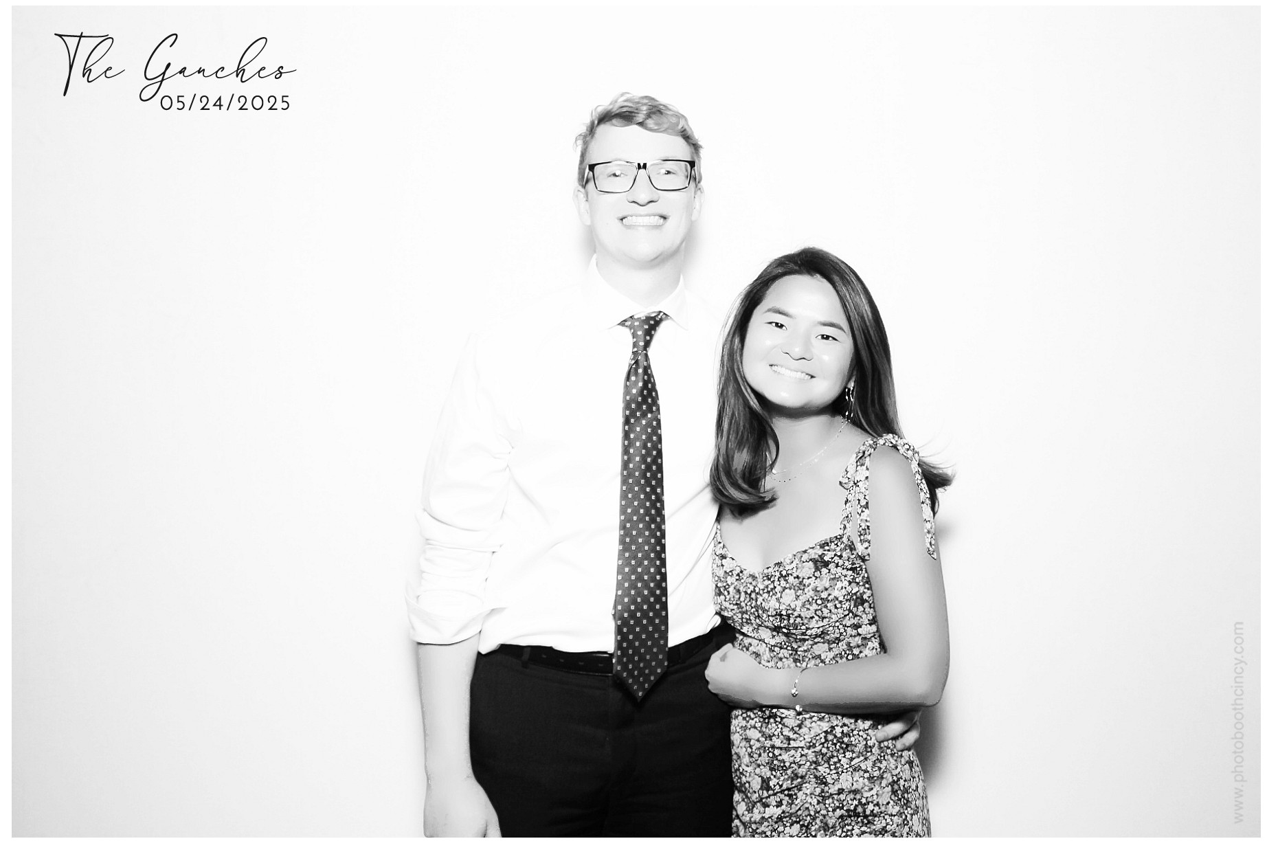 Aya & Brian's Wedding | View more photos from the event at gallery.photoboothcincy.com/u/PhotoBoothCincy/Aya-Brians-Wedding